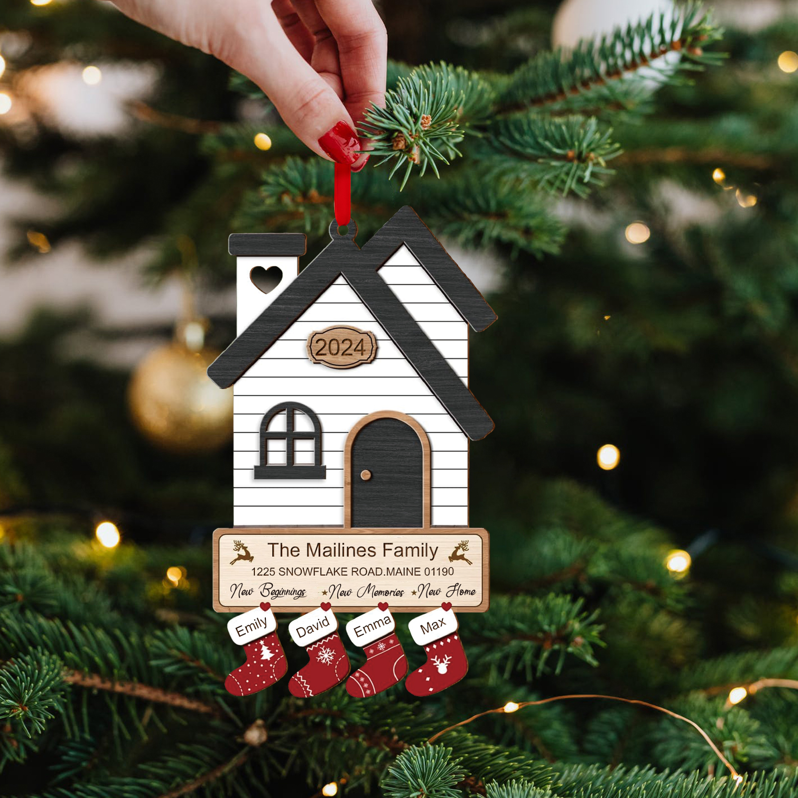 Décoration Sapin Noël en Bois Maison 4 Prénoms Personnalisés avec années et 2 Texte Ornement pour Famille | Jessemade