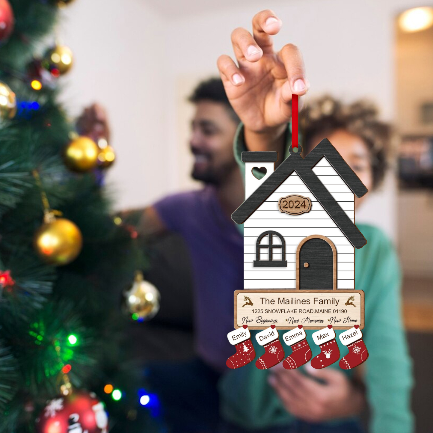 Décoration Sapin Noël en Bois Maison 5 Prénoms Personnalisés avec années et 2 Texte Ornement pour Famille | Jessemade