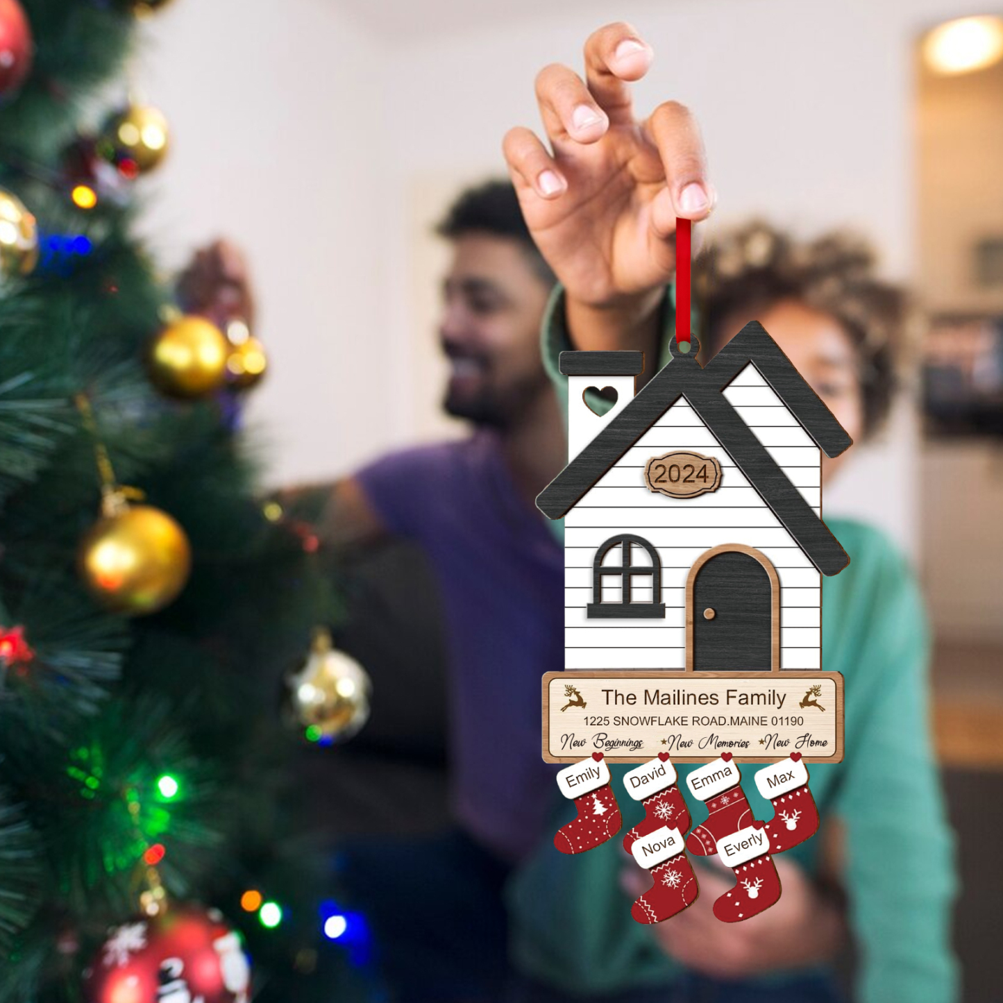 Décoration Sapin Noël en Bois Maison 6 Prénoms Personnalisés avec années et 2 Texte Ornement pour Famille | Jessemade