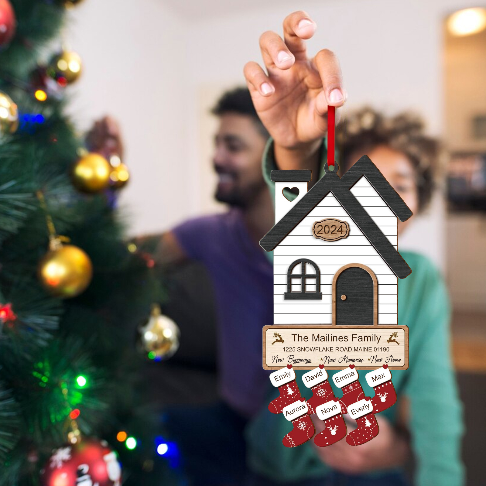 Décoration Sapin Noël en Bois Maison 7 Prénoms Personnalisés avec années et 2 Texte Ornement pour Famille | Jessemade