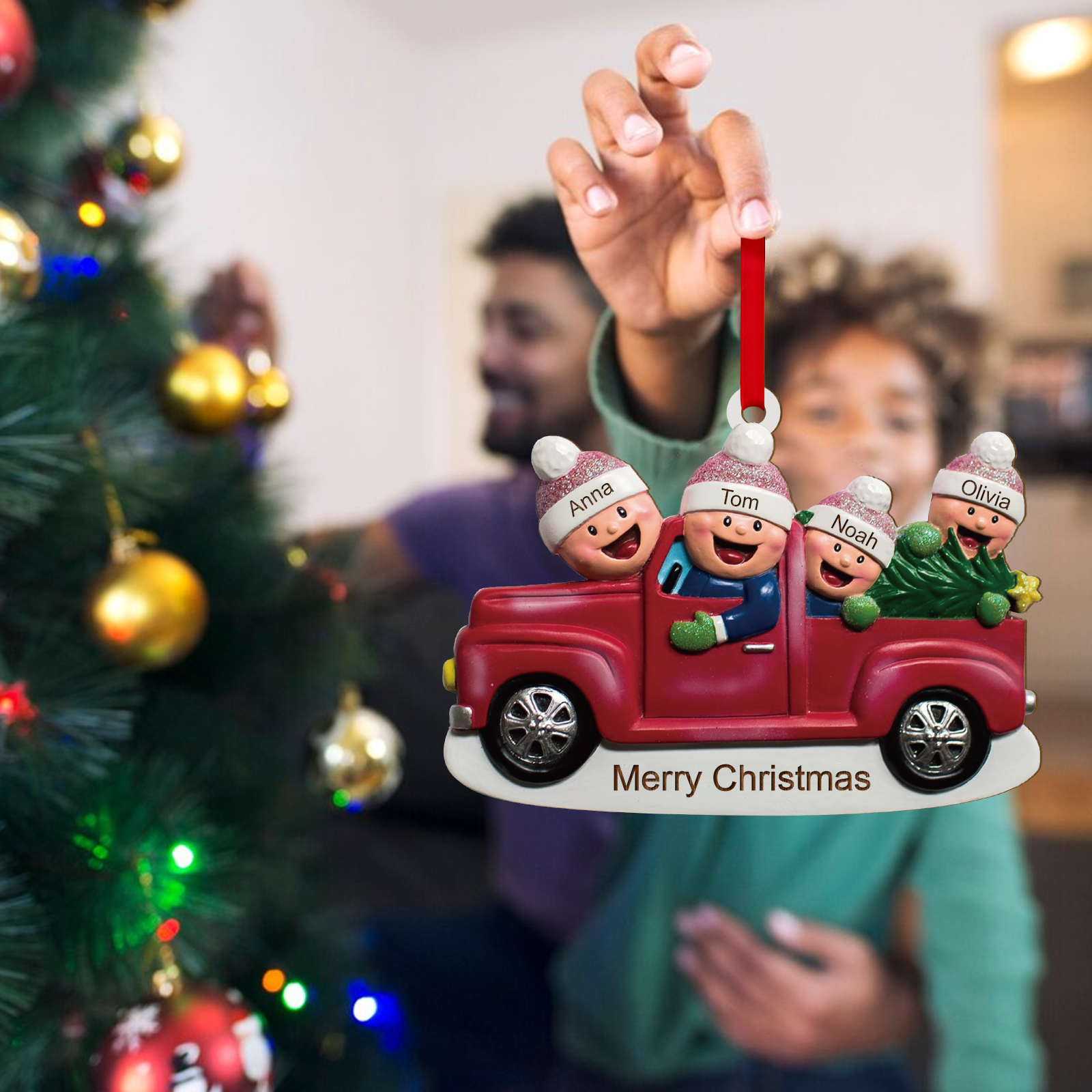 Décoration Sapin Noël en Bois Voiture rouge 4 Prénoms Personnalisés avec Texte Ornement pour Famille | Jessemade