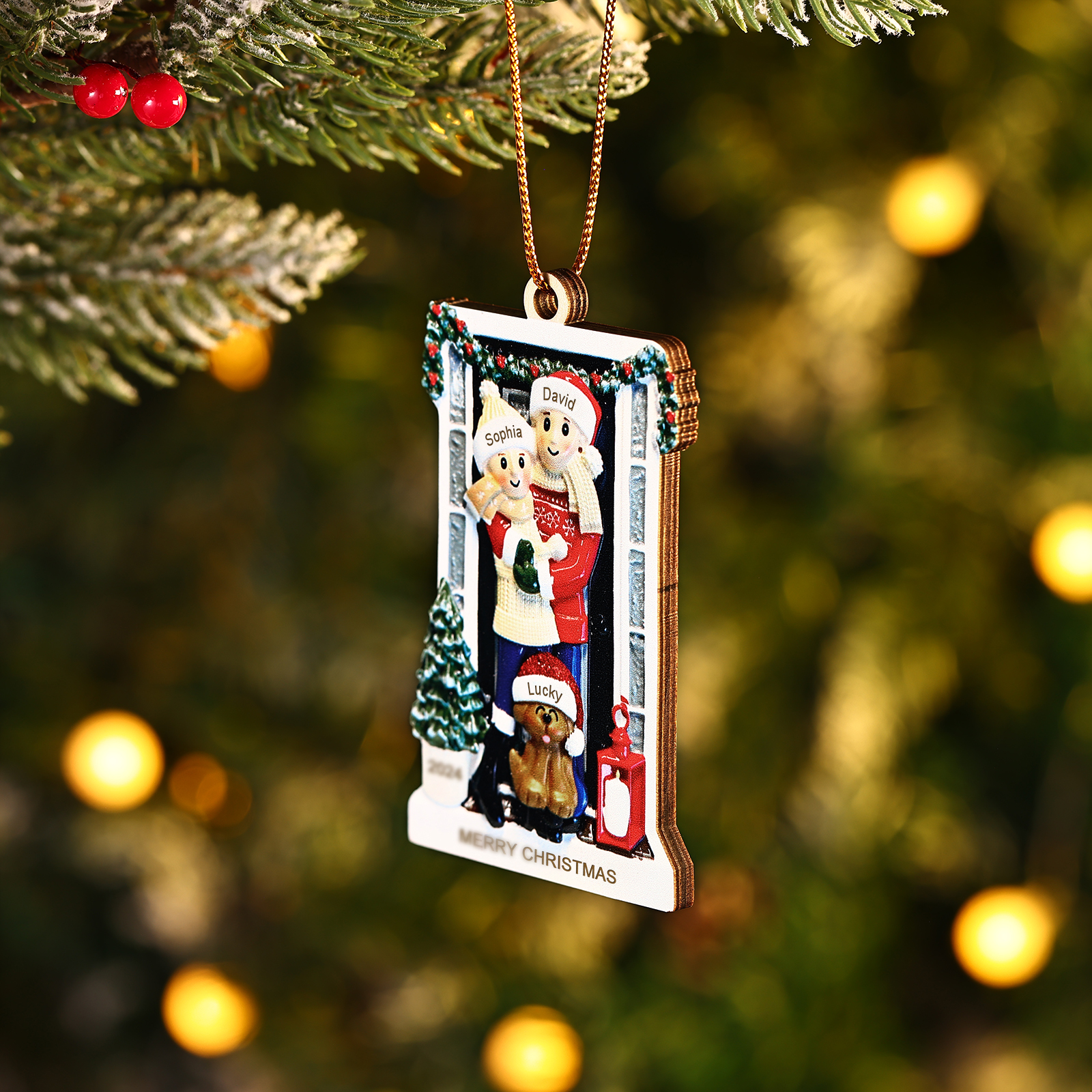 Décoration Sapin Noël en bois la famille avec le chien avant la porte 3 Prénoms Personnalisés avec texte et date Cadeau pour famille | Jessemade
