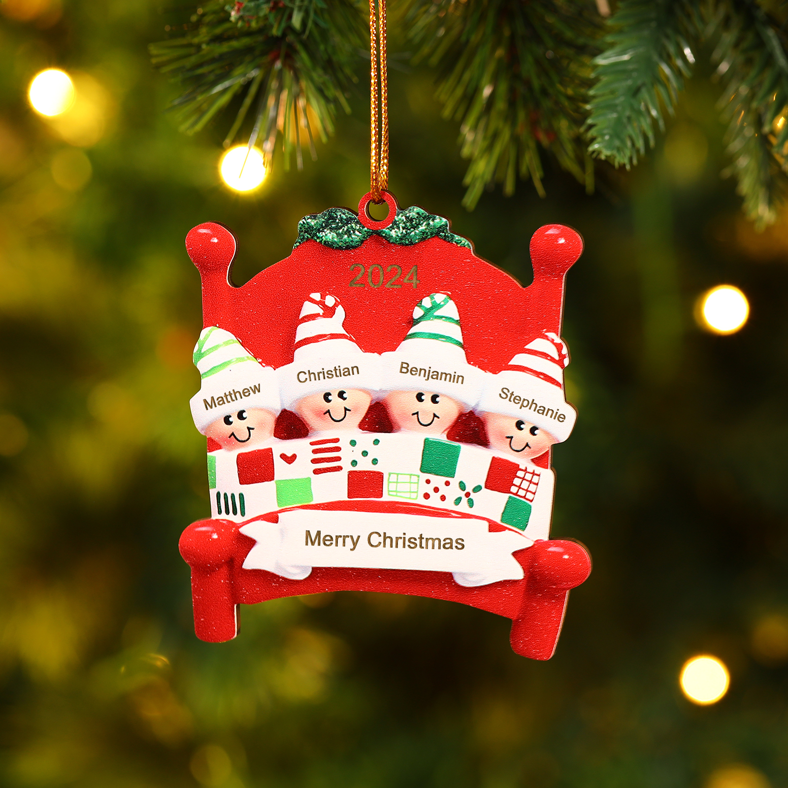 Décoration Sapin Noël en bois lit rouge 4 Prénoms Personnalisés avec t