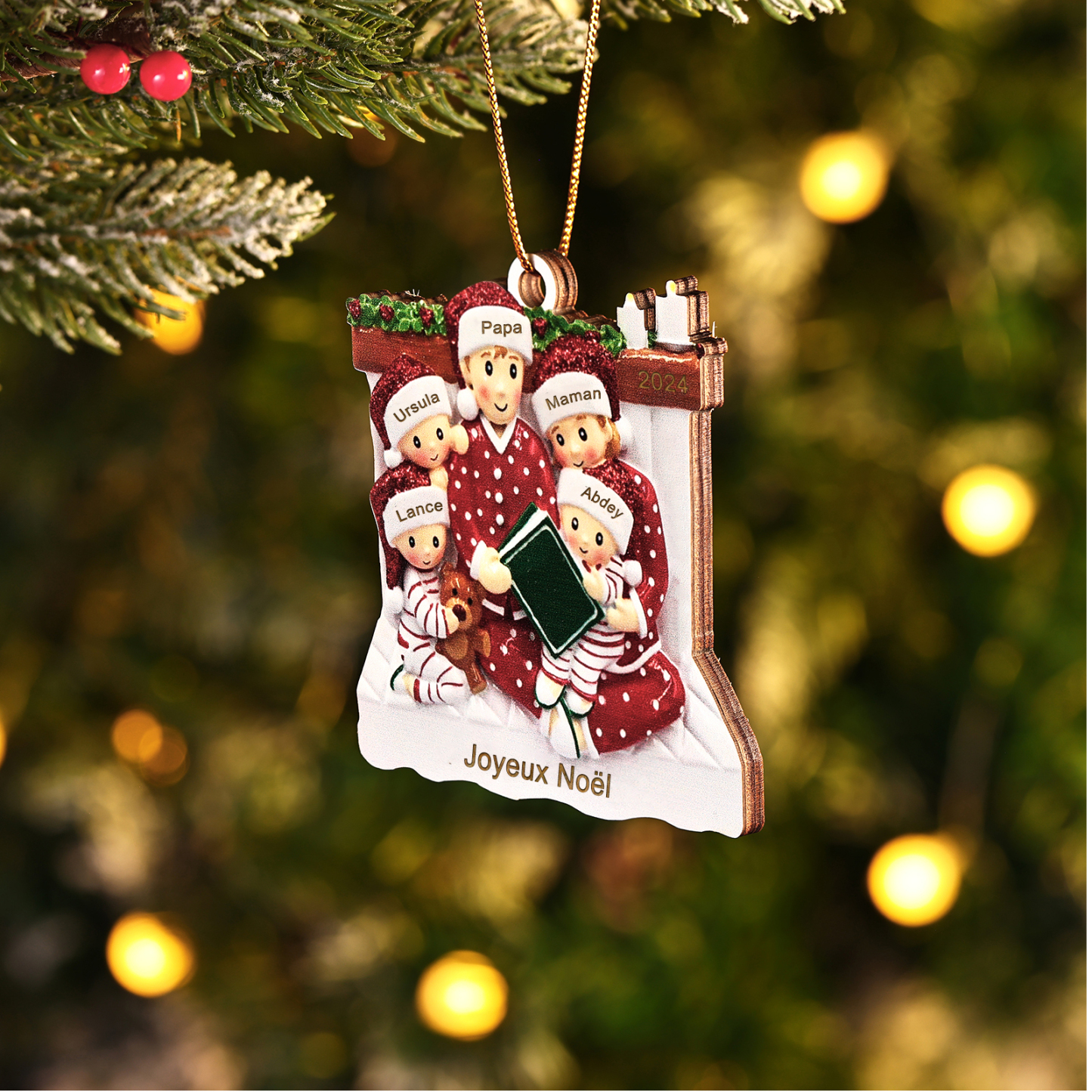 Décoration Sapin Noël en bois la famille en pyjama 5 Prénoms Personnalisés avec Texte et années Cadeau pour Famille | Jessemade
