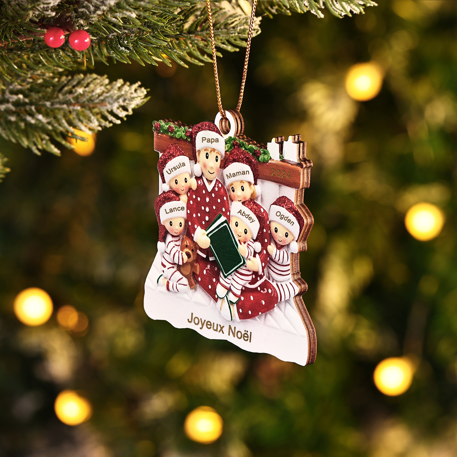 Décoration Sapin Noël en bois la famille en pyjama 6 Prénoms Personnalisés avec Texte et années Cadeau pour Famille | Jessemade