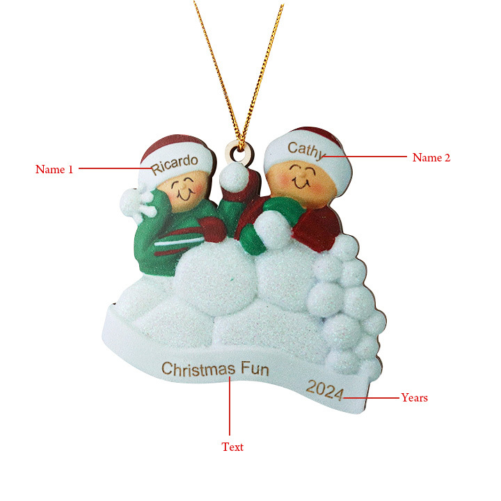 Décoration Sapin Noël en bois la famille joyeues entourés de neige 2 Prénoms Personnalisés avec texte Ornement de Noël Cadeau pour famille | Jessemade