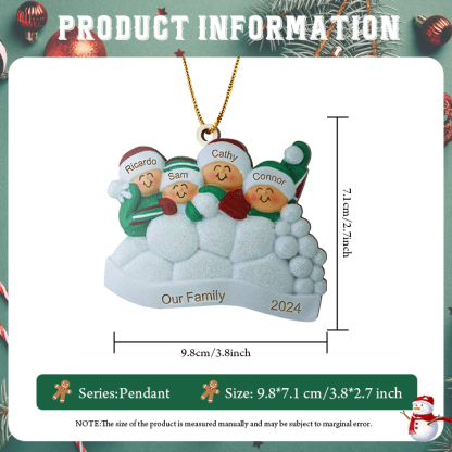 Décoration Sapin Noël en bois  la famille joyeuse entourés de neige 4 Prénoms Personnalisés avec texte Ornement de Noël Cadeau pour famille | Jessemade