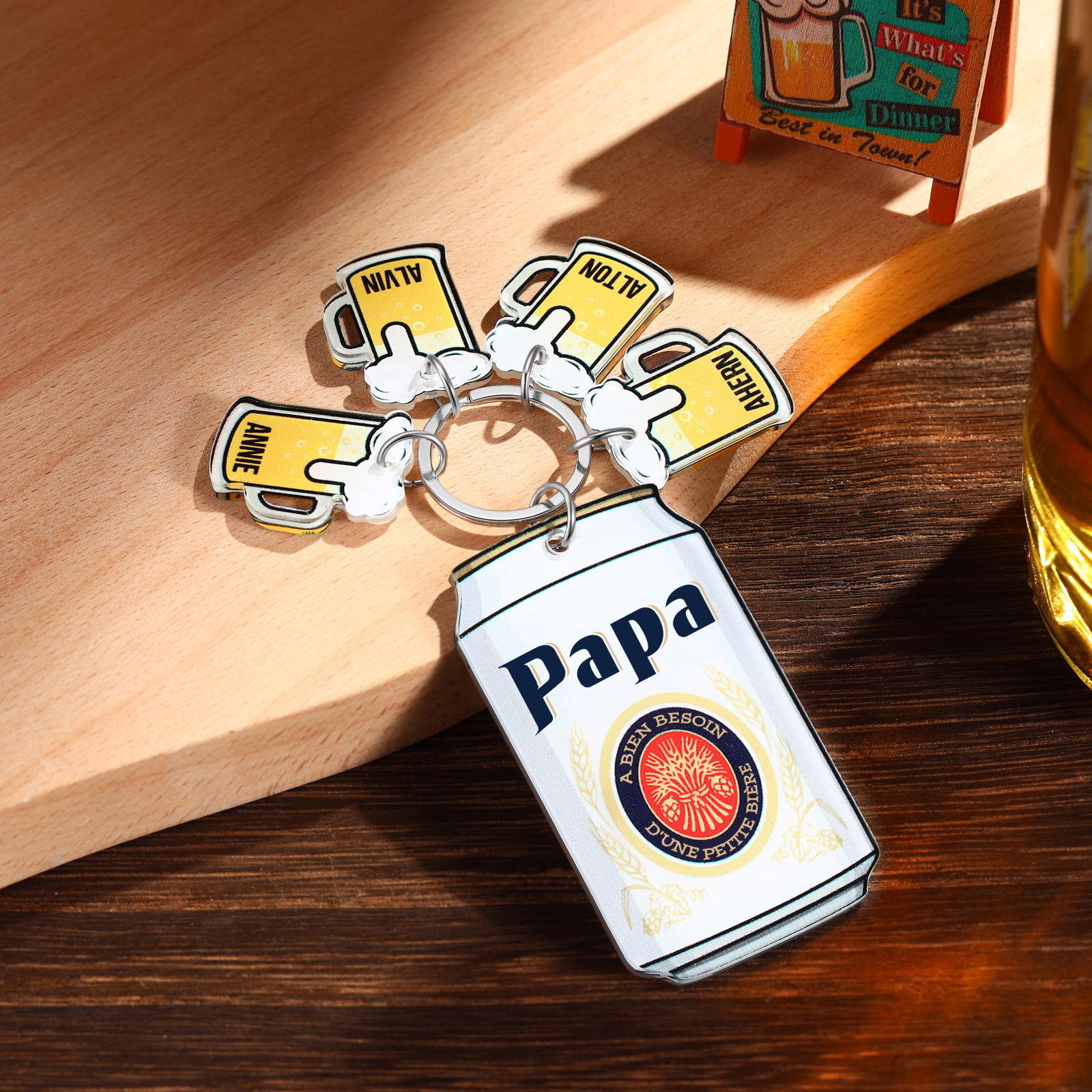 À mon Papa - Porte-clés En Forme De Bière Canette Personnalisée Avec 4 Prénoms et Texte Porte-Clés Personnaliables Pour Papa | Jessemade