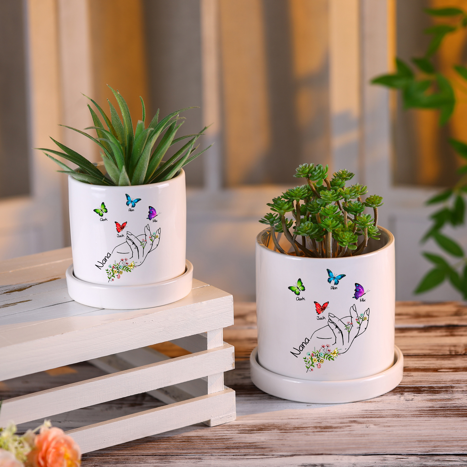 À Maman - Vase/Pot de Fleurs 1 Texte Personnalisé avec 4 Prénoms Main Fleurie et Papillon Décoration de la Maison (sans plantes) | Jessemade