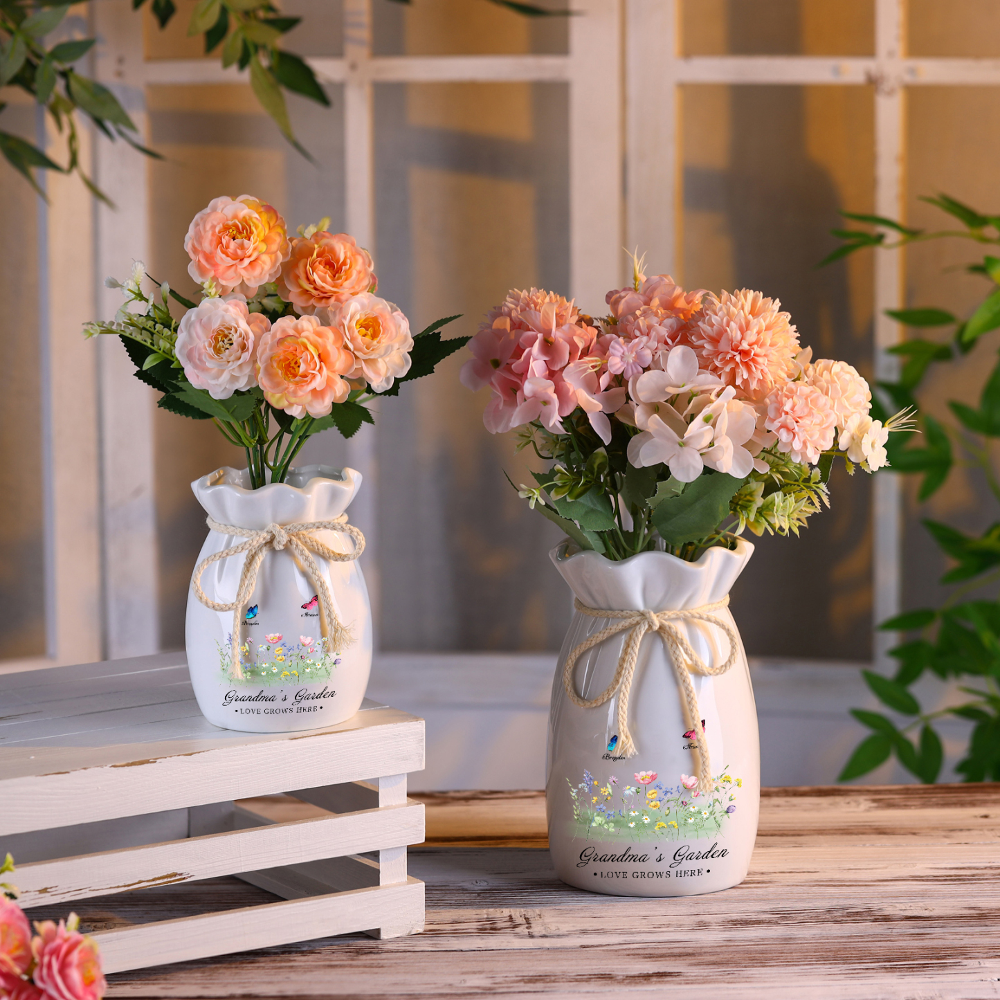 À Maman/Mamie - Vase en Céramique Personnalisés avec 2-6 Prénoms et 2 Textes Vase 4 Motif Papillons Colorés (sans fleurs) | Jessemade