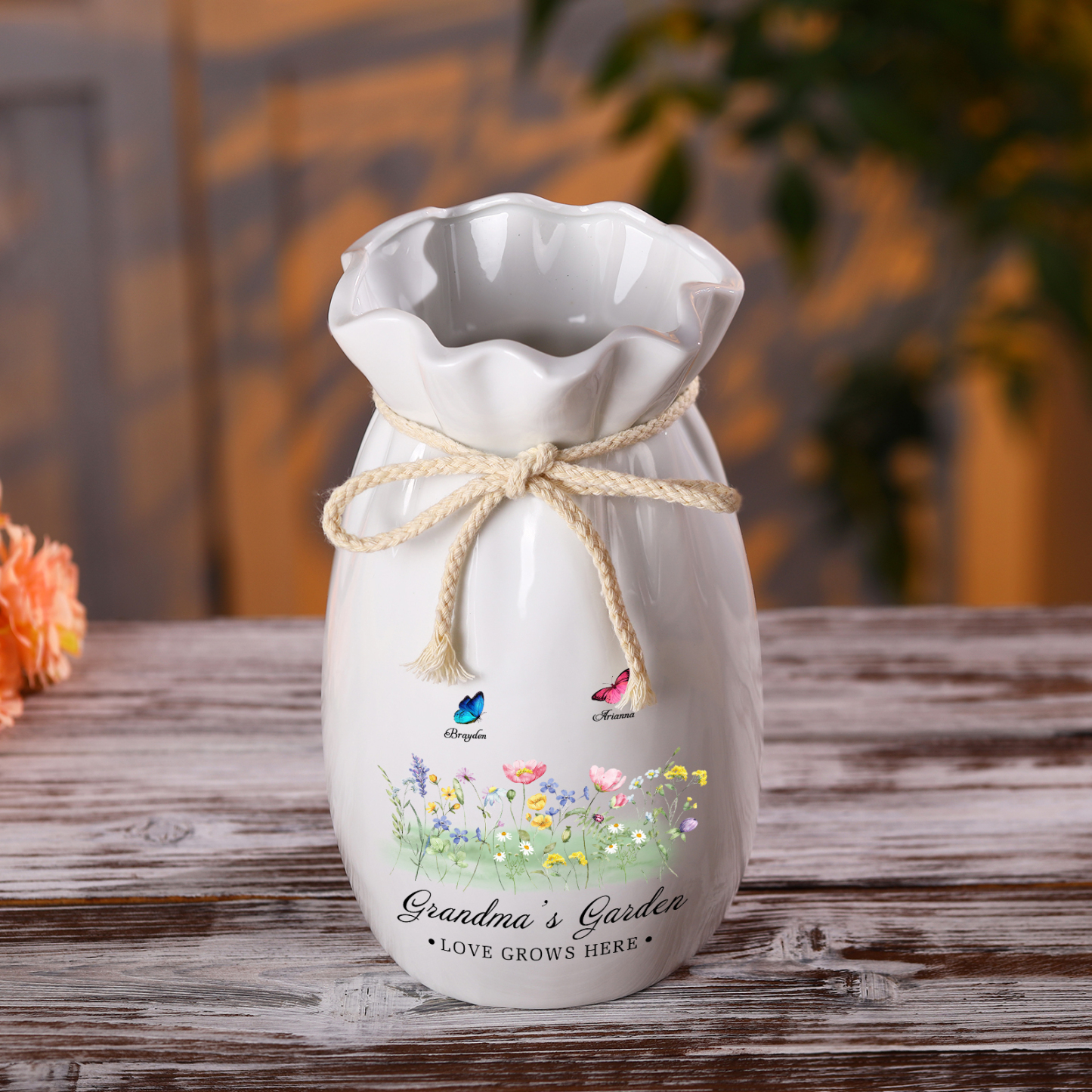 À Maman/Mamie - Vase en Céramique Personnalisés avec 2-6 Prénoms et 2 Textes Vase 4 Motif Papillons Colorés (sans fleurs) | Jessemade