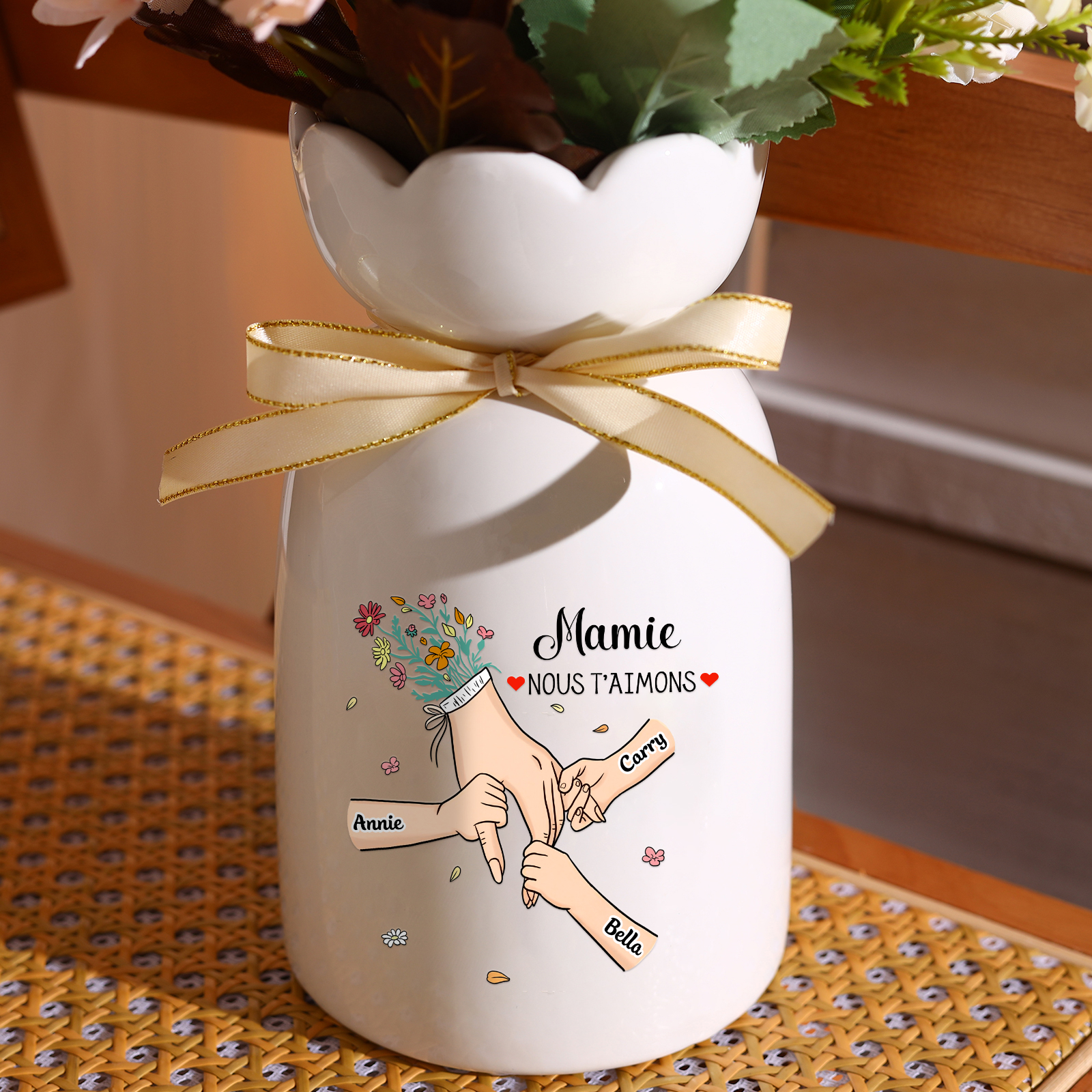 Vase Personnalisé avec 2-6 Prénoms et 2 Tetxes  la Main dans la Main Vase en Céramique (sans fleurs) | Jessemade