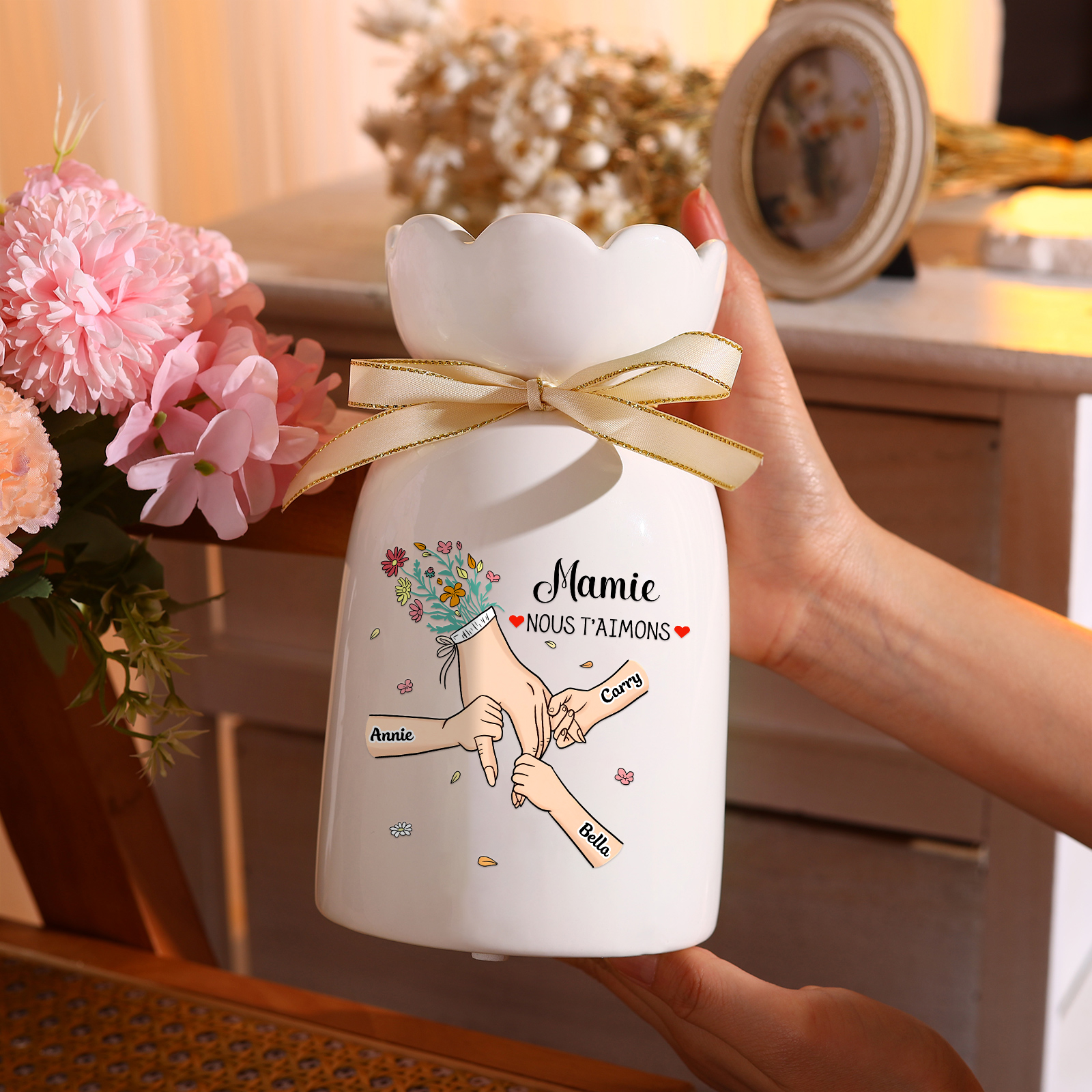 Vase Personnalisé avec 2-6 Prénoms et 2 Tetxes  la Main dans la Main Vase en Céramique (sans fleurs) | Jessemade