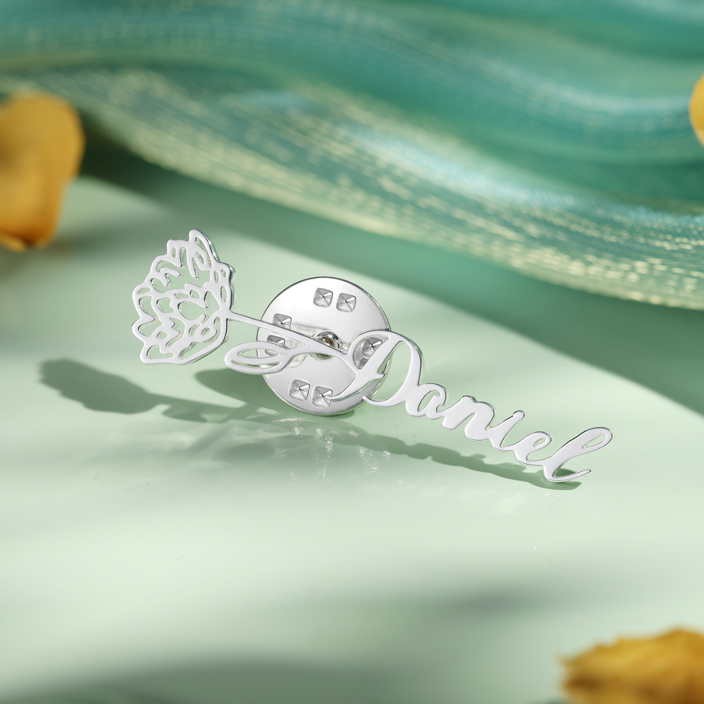 Broche Fleur Personnalisé avec 1 Prénom et Fleur de Naissance1 Cadeau pour Femme | Jessemade