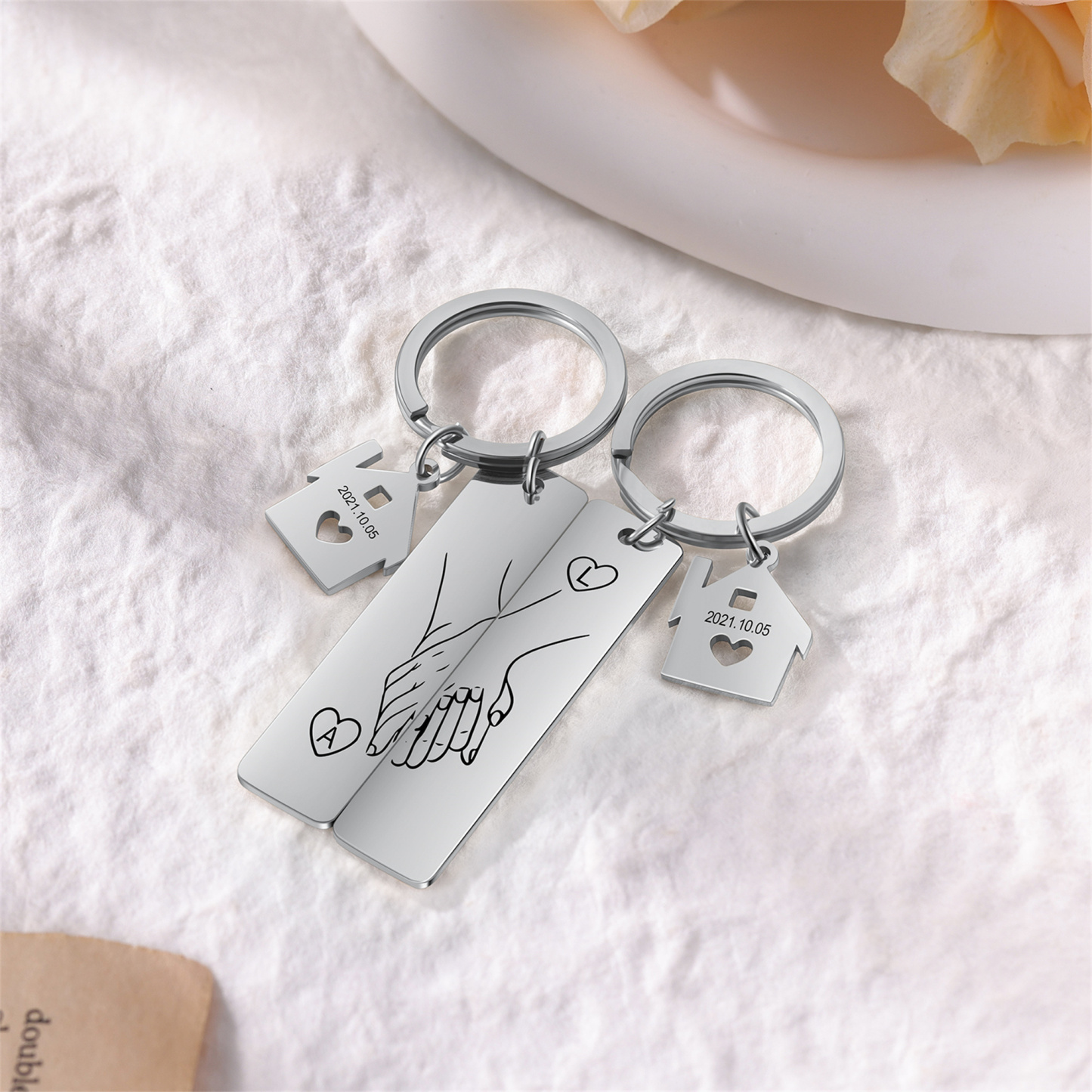 Coffret Cadeau 2PCS - Aimant de frigo musical et Porte-Clés Photo et Spotify Personnalisés avec 2 Lettres et 2 Dates Coffret Cadeau pour Couple | Jessemade
