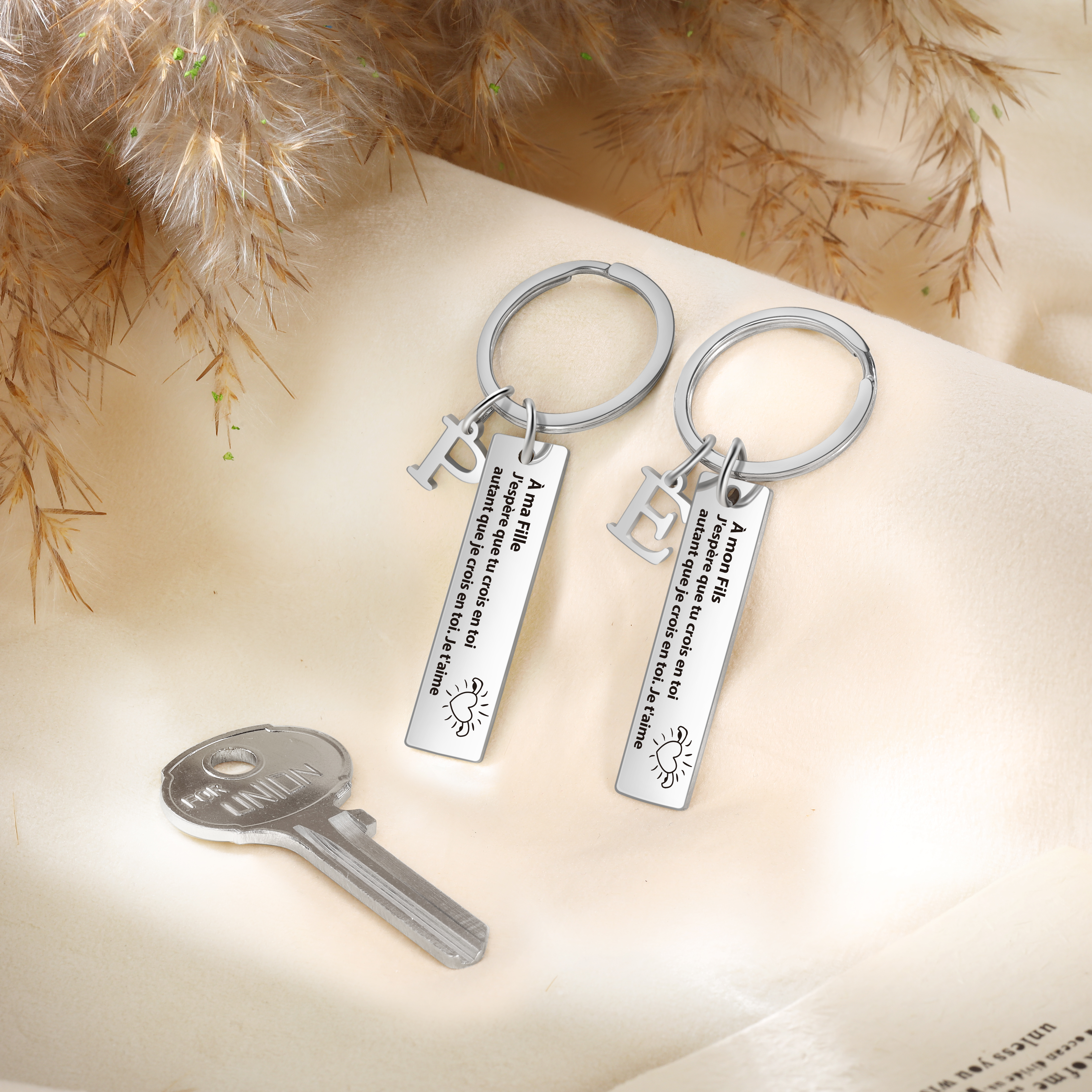 À ma Fille /À mon Fils - Porte clé Personnalisé avec 1 Lettre en Acier Inoxydable | Jessemade