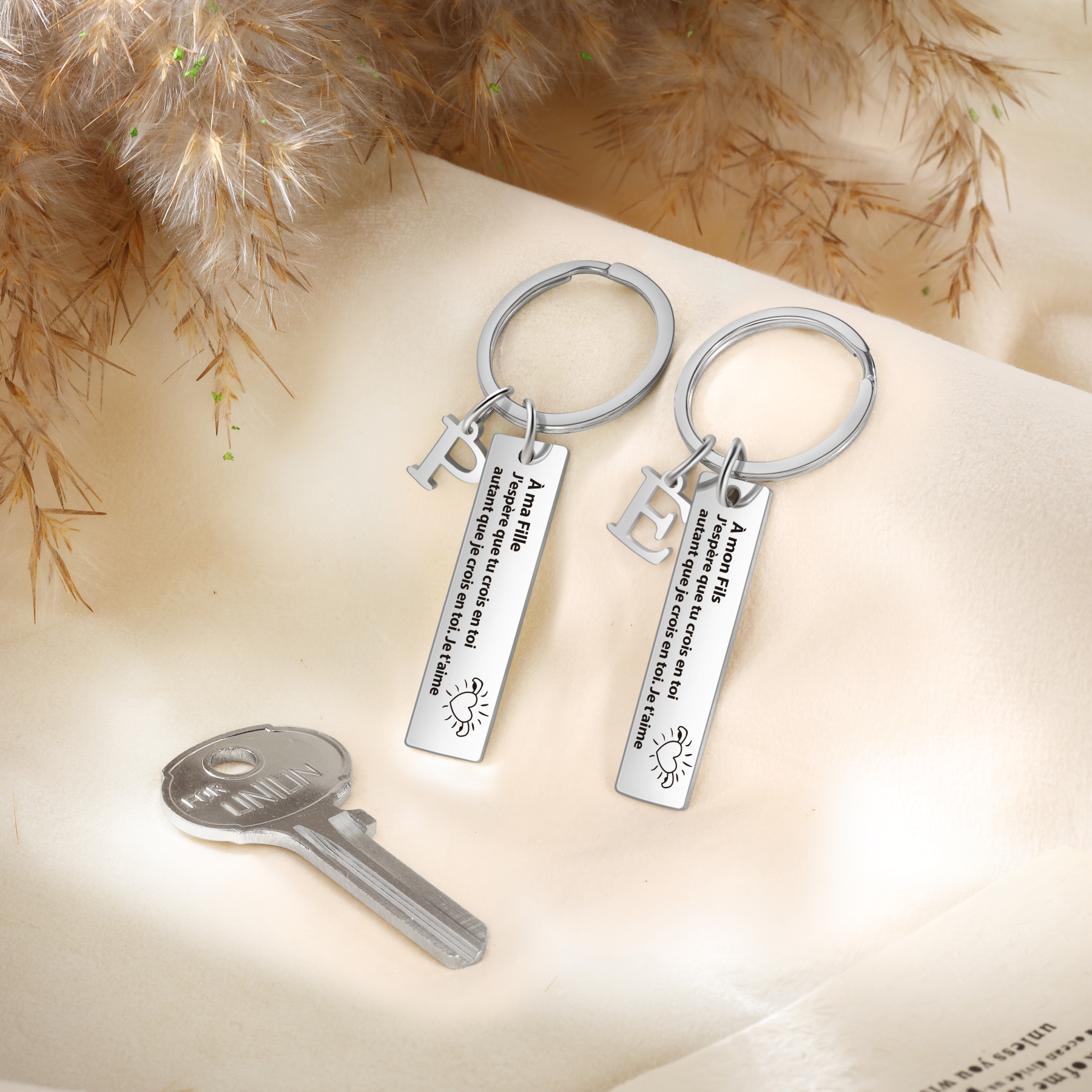 À ma Fille /À mon Fils - Porte clé Personnalisé avec 1 Lettre en Acier Inoxydable | Jessemade