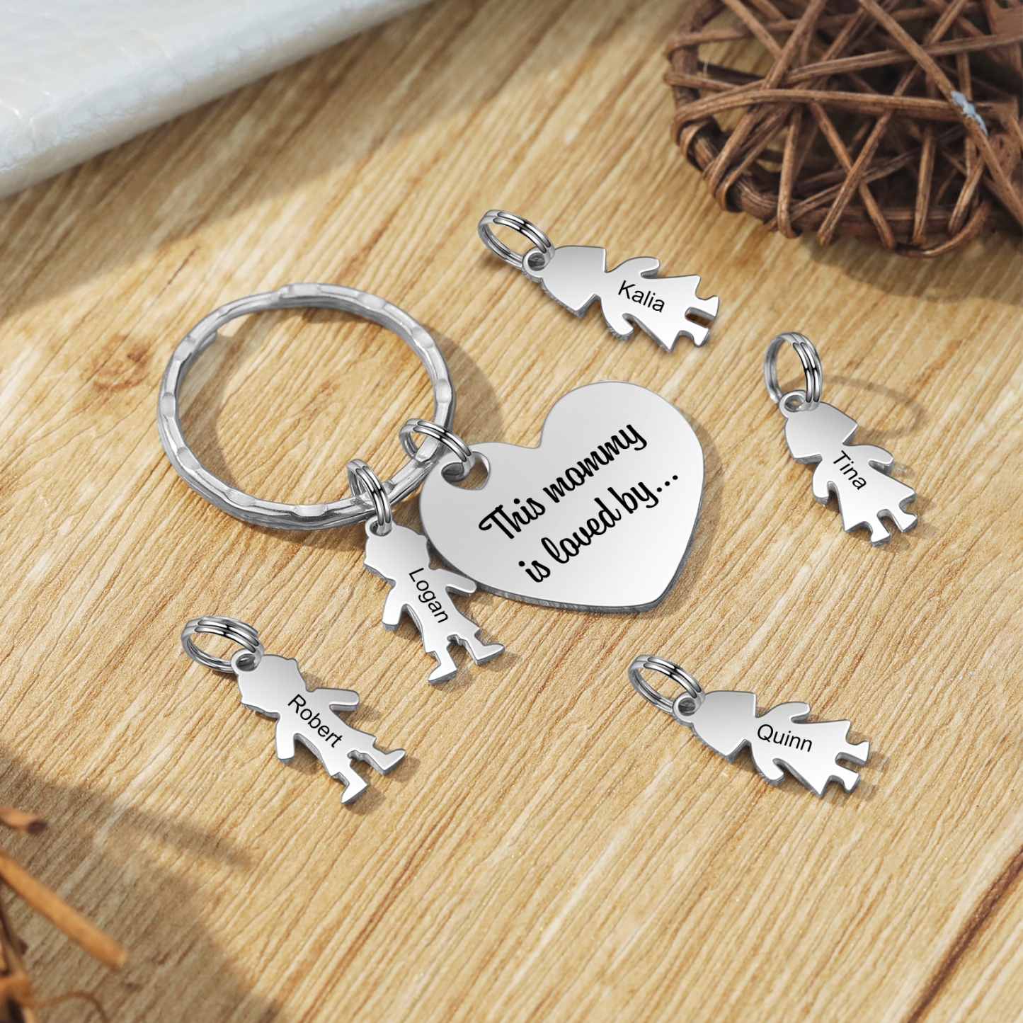 À Maman - Porte-clés 5 Prénoms et Breloques Enfant Personnalisé avec Texte Gravé sur Pendentif Coeur Cadeau Personnaliable Pour Maman | Jessemade