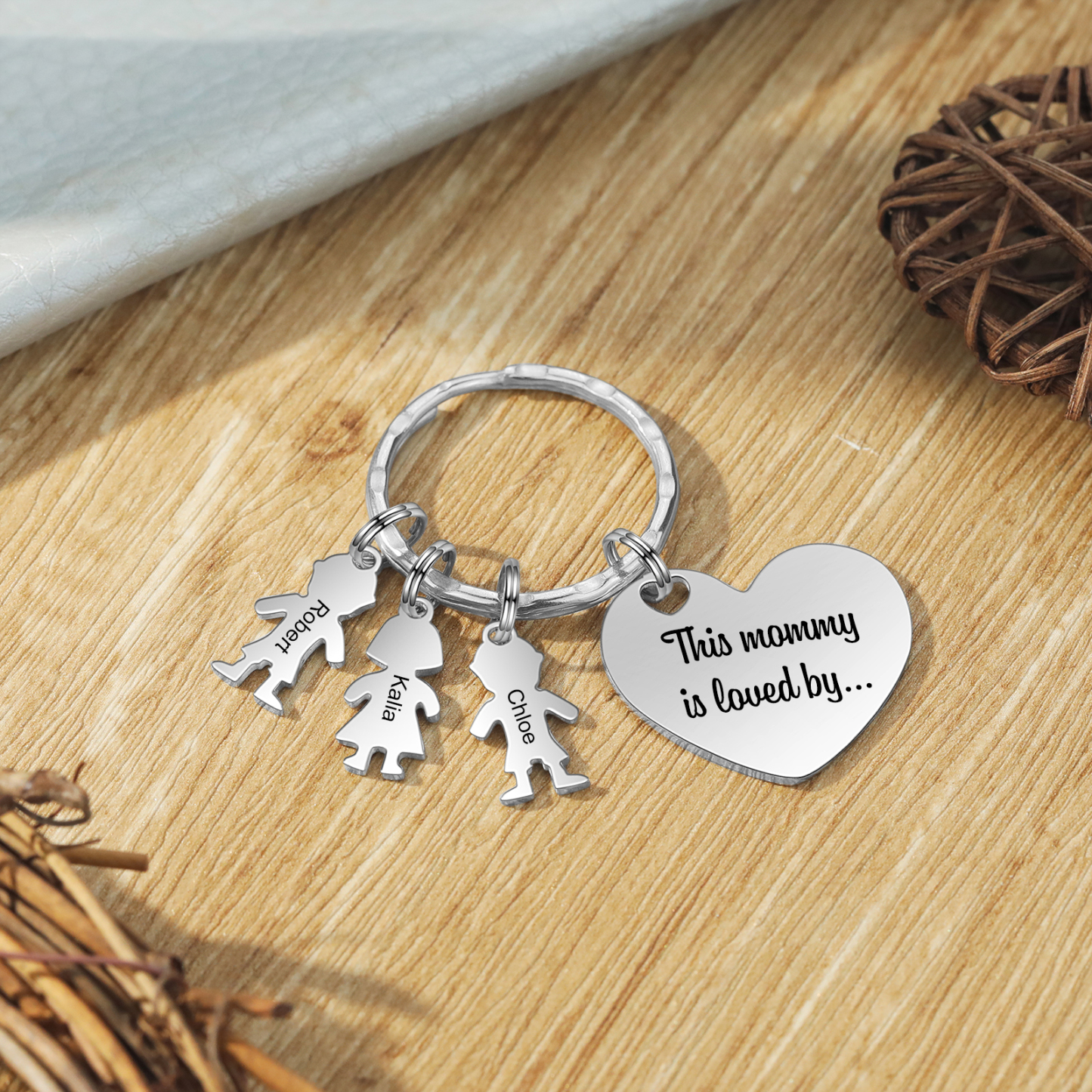 À Maman - Porte-clés 3 Prénoms et Breloques Enfant Personnalisé avec Texte Gravé sur Pendentif Coeur Cadeau Personnaliable Pour Maman | Jessemade