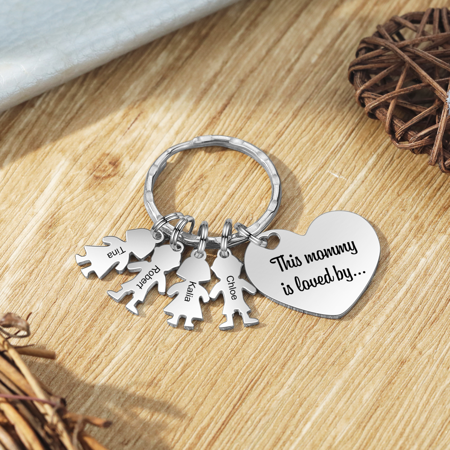 À Maman - Porte-clés 4 Prénoms et Breloques Enfant Personnalisé avec Texte Gravé sur Pendentif Coeur Cadeau Personnaliable Pour Maman | Jessemade