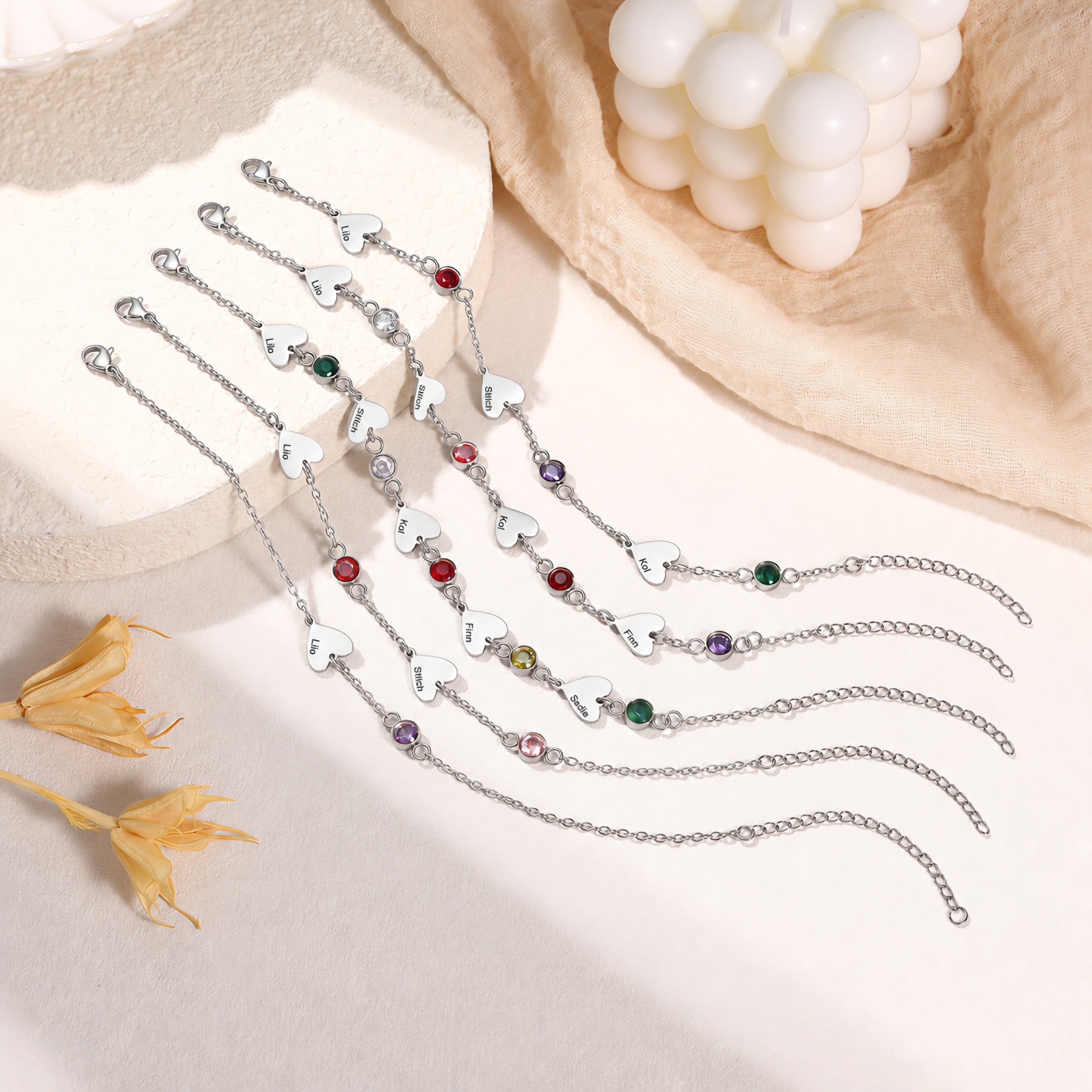 Bracelet Cœur Personnalisé avec 1 à 5 Noms et Pierres de Naissance pour Femme