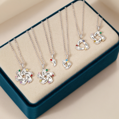 Collier Personnalisé Pied Bébé avec 1 à 6 Prénoms – Cadeau symbolique pour Maman ou Grand-mère