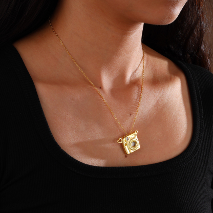 Collier Personnalisé en forme de Caméra Collier Personnalisé avec Photo pour Femme | Jessemade