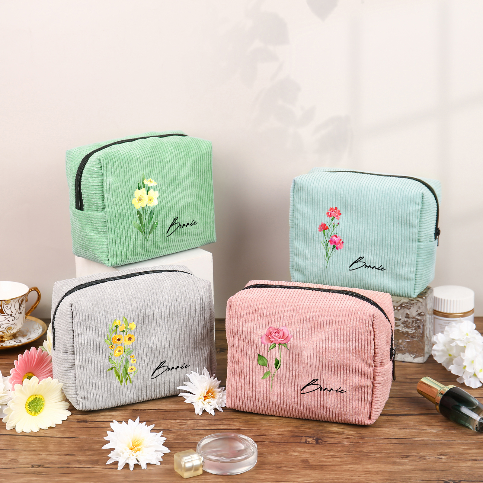 Trousse De Maquillage Personnalisée Prénom avec Fleur de Naissance Sac De Maquillage À Capacité Élevée Pour Femmes