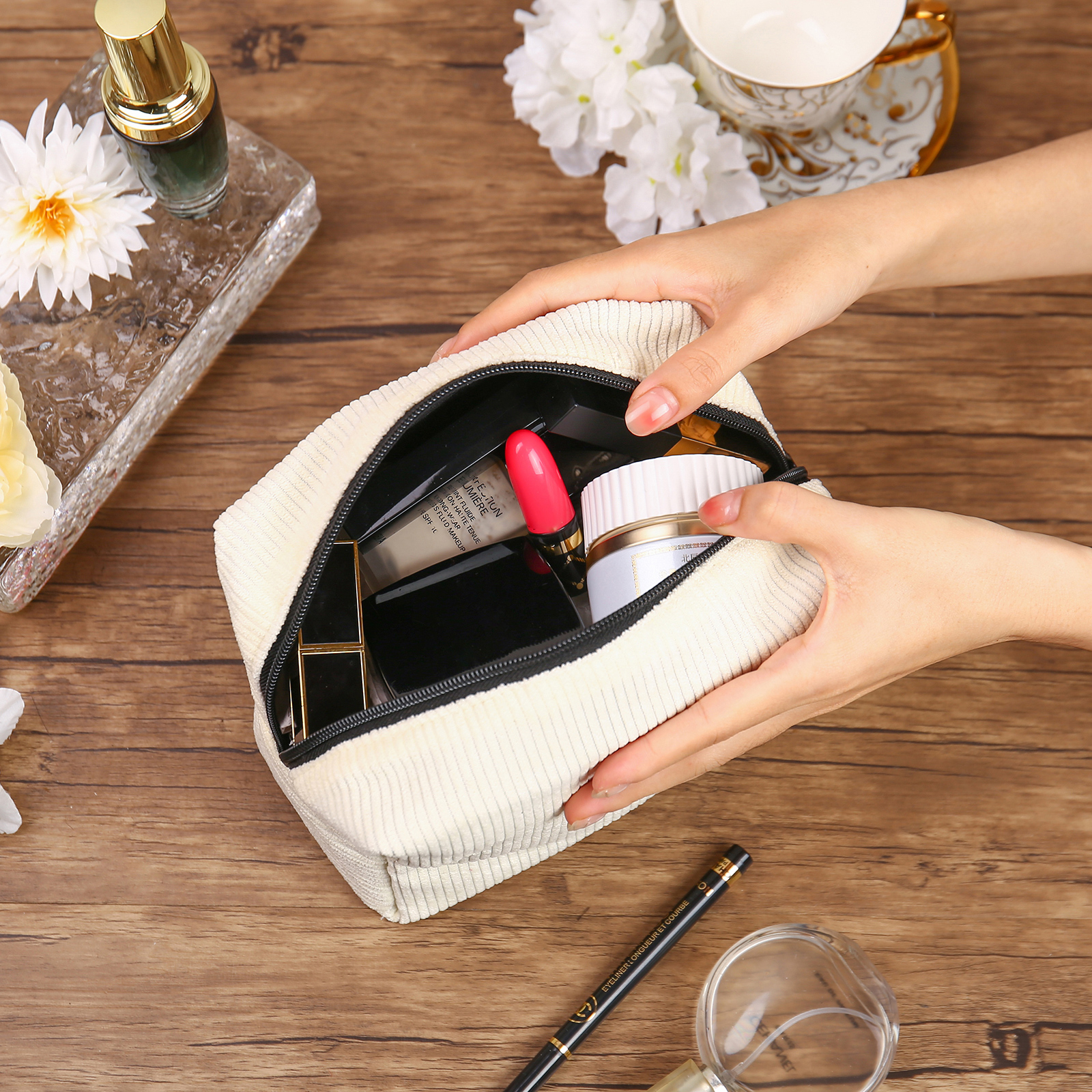 Trousse De Maquillage Personnalisée Prénom avec Fleur de Naissance Sac De Maquillage À Capacité Élevée Pour Femmes