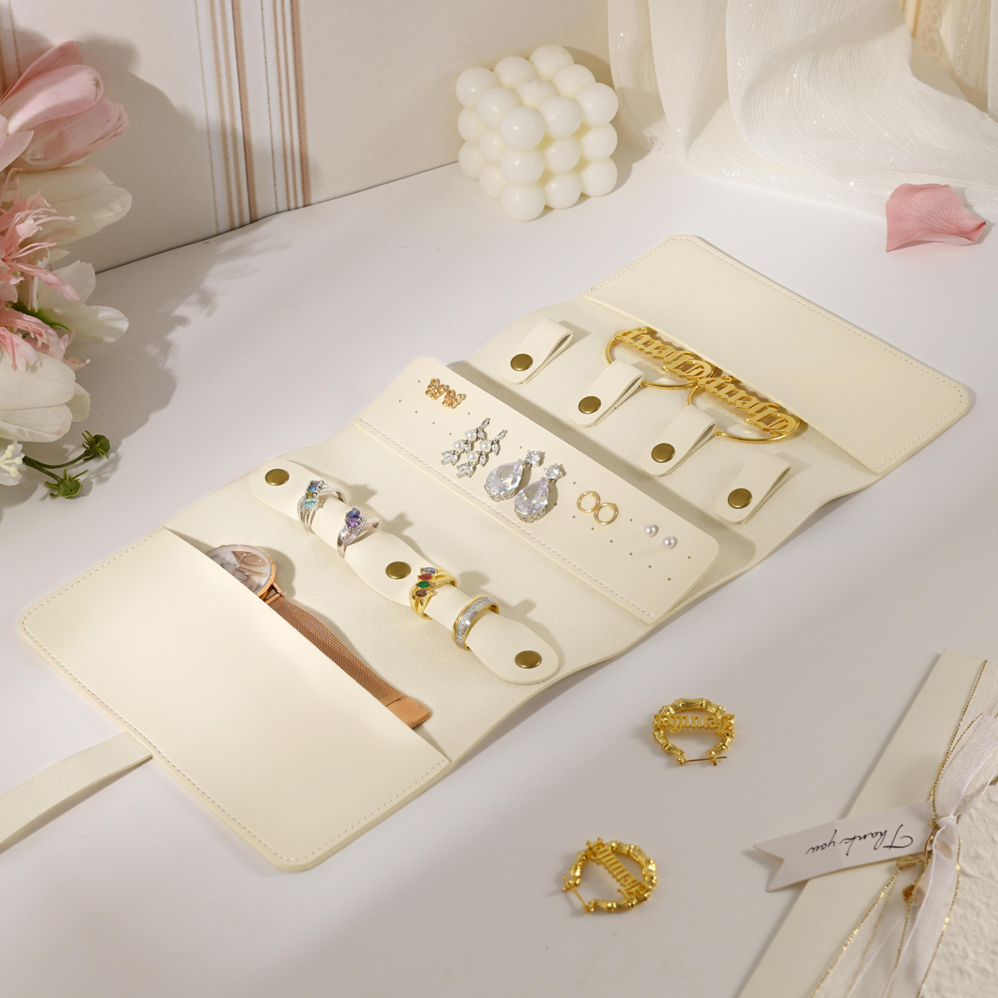 Trousse de Maquillage Personnalisé avec Fleurs de Naissance et Prénom Pochette porte-bijoux personnalisée pour Femme | Jessemade