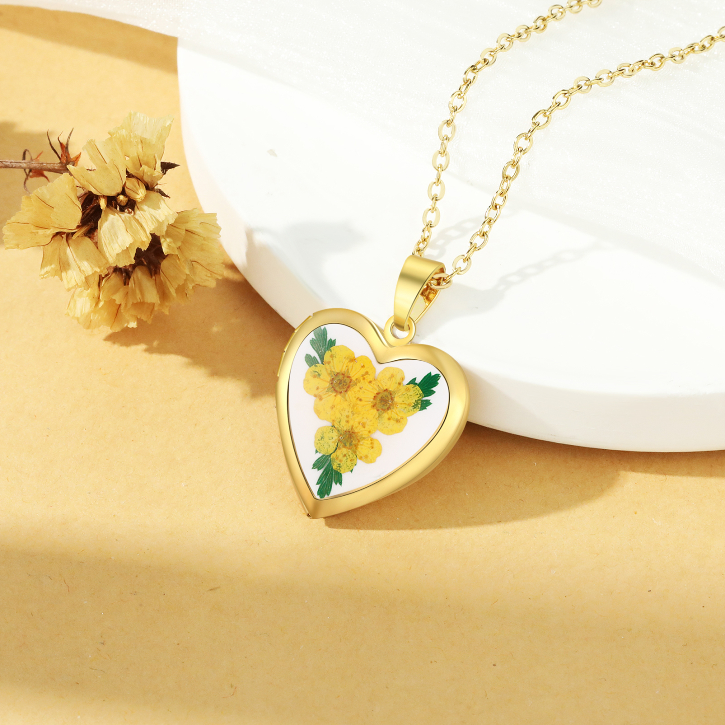 Collier Coeur Personnalisé avec Fleur de Naissance et 2 Photos Collier Personnalisé pour Femme | Jessemade