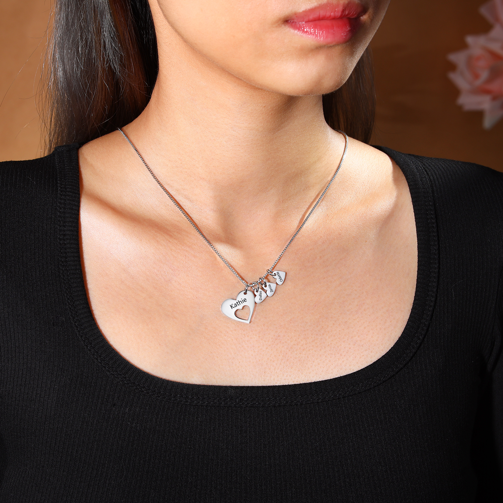 Collier en acier inoxydable Personnalisé avec 4 Prénoms avec pendentif double cœur Collier Personnalisable pour Femme | Jessemade