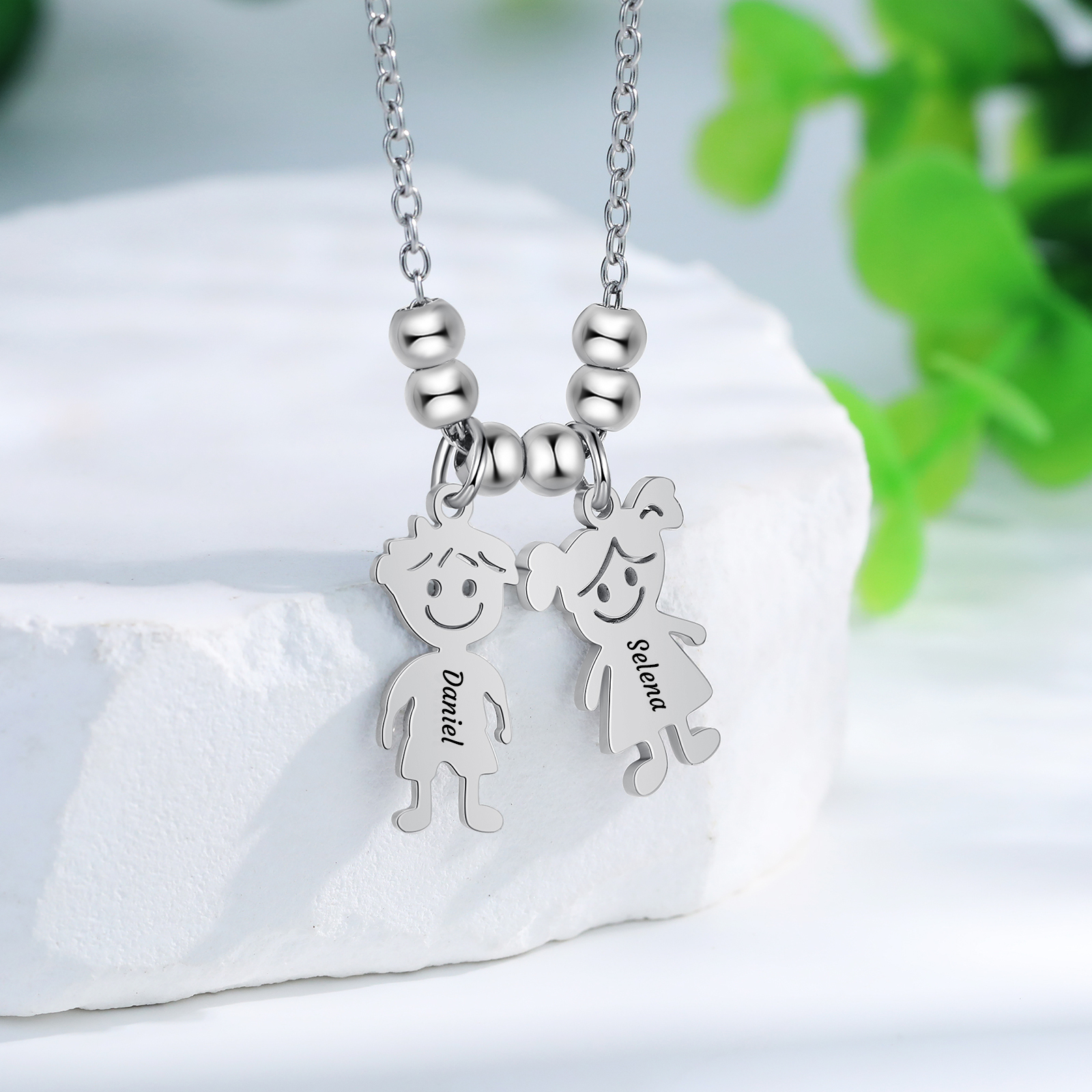 Collier Personnalisé Avec 2 Breloques Enfants et 2 Prénoms | Jessemade