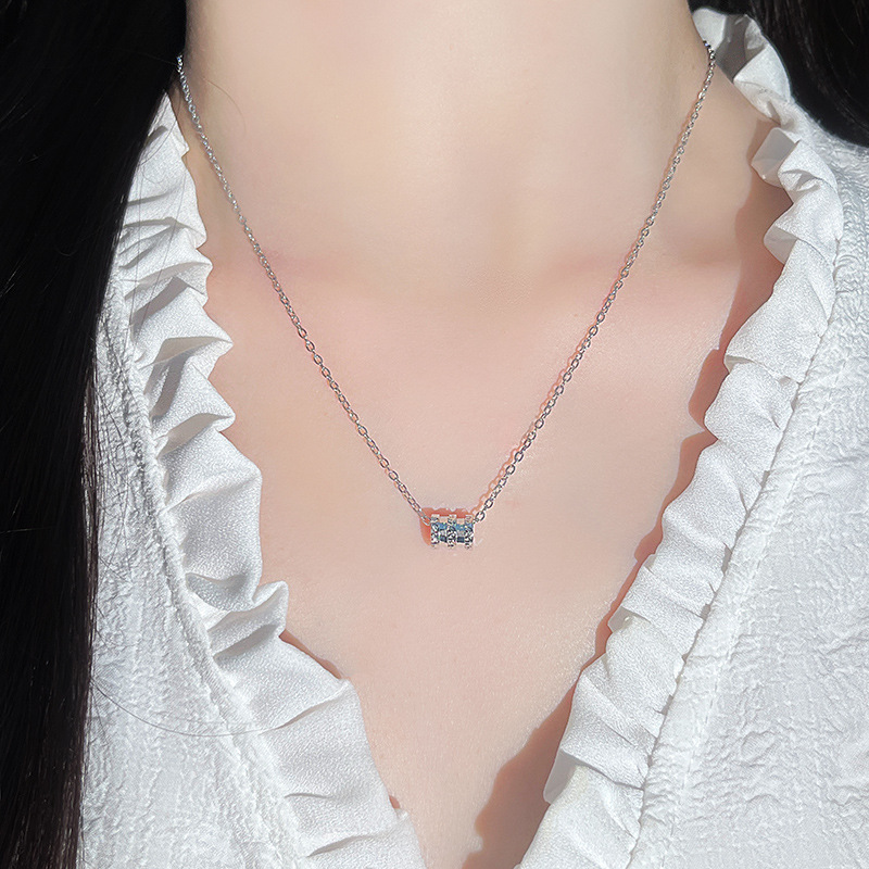 Collier chaîne avec pendentif cylindre riveté  | Jessemade