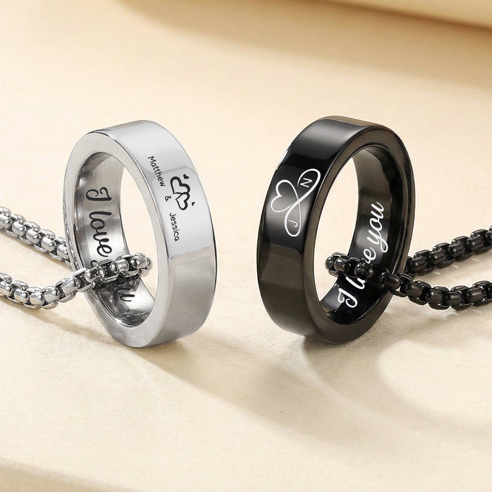 Collier Couple Personnalisé en Acier Inoxydable – Anneaux Gravés avec Prénoms & Texte