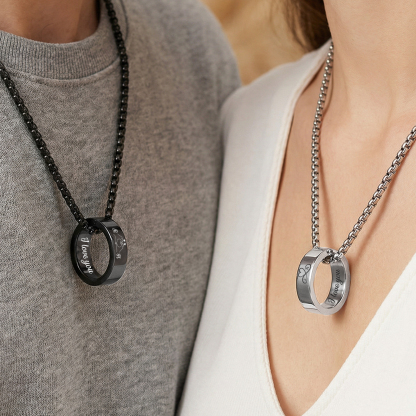 Collier Couple Personnalisé en Acier Inoxydable – Anneaux Gravés avec Prénoms & Texte