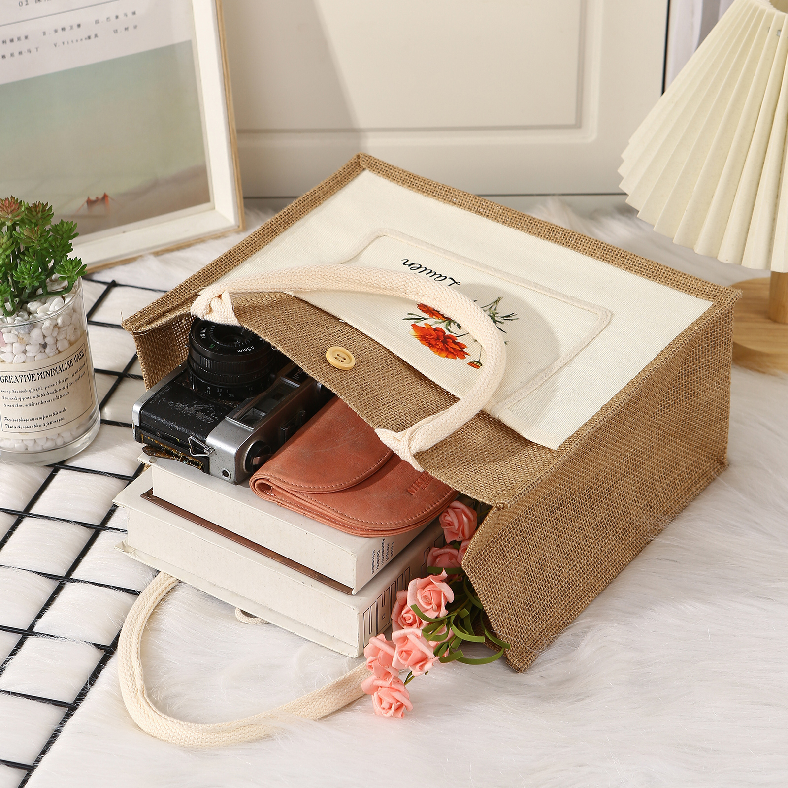 Sac Fourre-Tout en Jute Personnalisé 1 Prénom avec Fleur de naissance Blanc et Noir | Jessemade