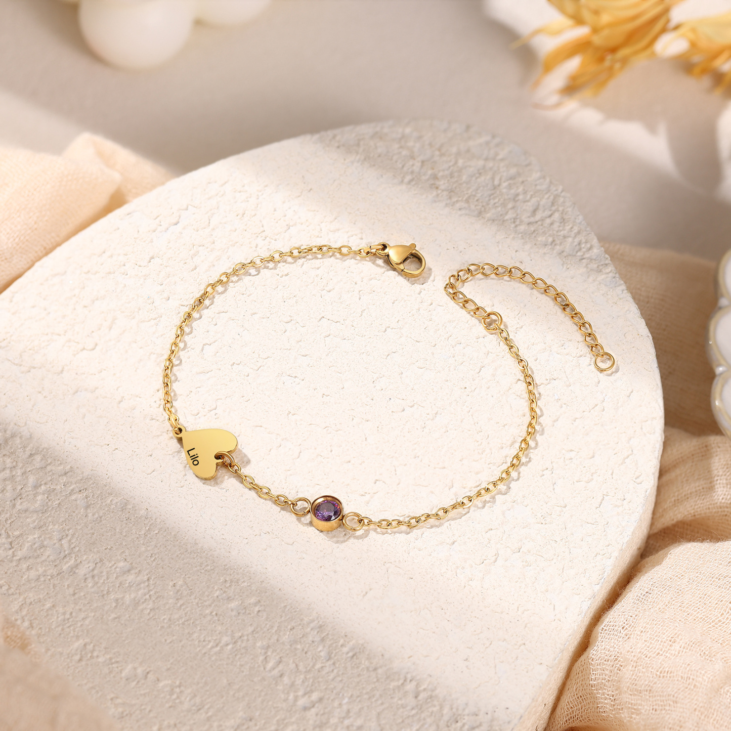 Bracelet Chaîne Personnalisé avec 1 à 5 Prénoms, Cœur Doré et Pierre de Naissance