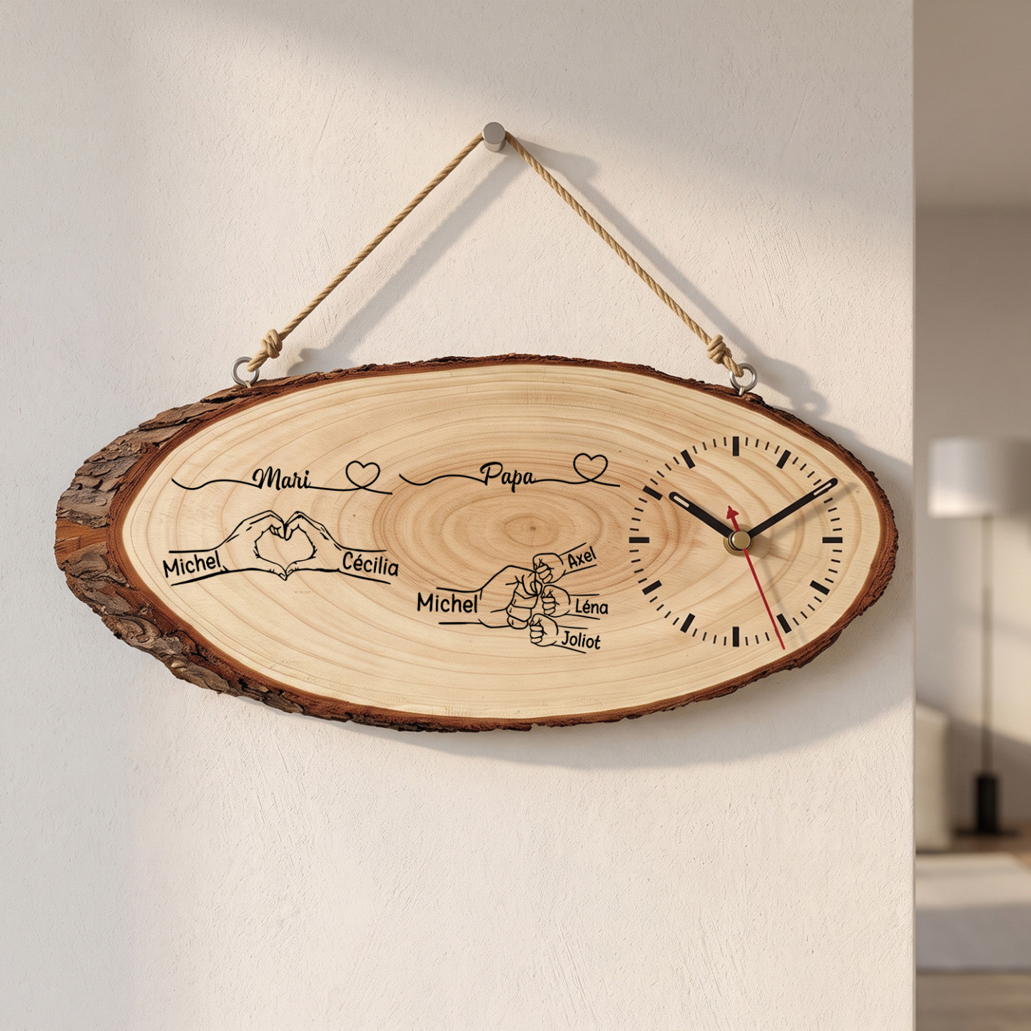 Horloge en Bois Personnalisée avec 1 à 8 Prénoms d’Enfants et Motif Poings – Cadeau Famille pour Papa