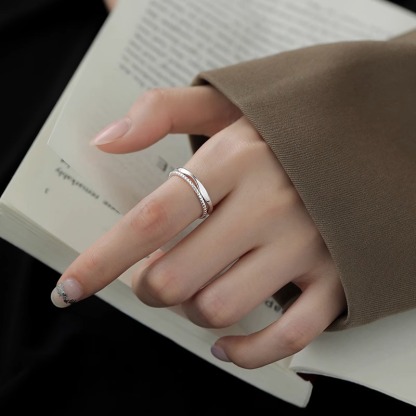 Bague Ouverte argentée à design torsadé | Jessemade