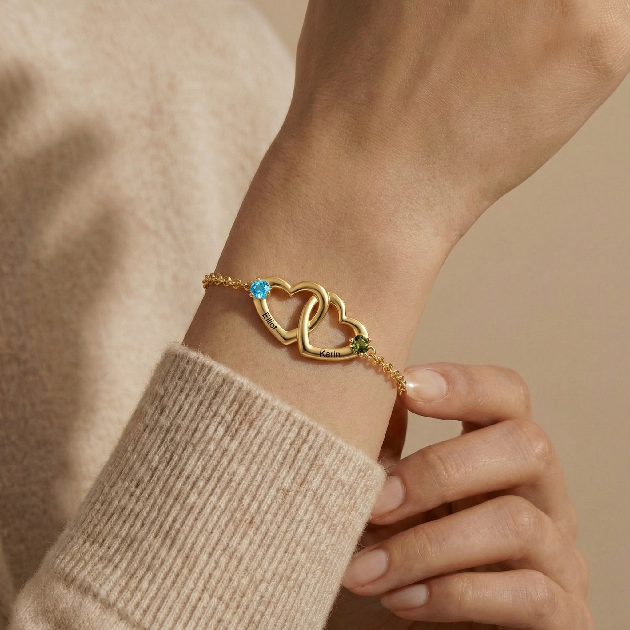 Bracelet Cœurs entrelacés Personnalisé avec 2 Prénoms et Pierres de Naissance pour Femme
