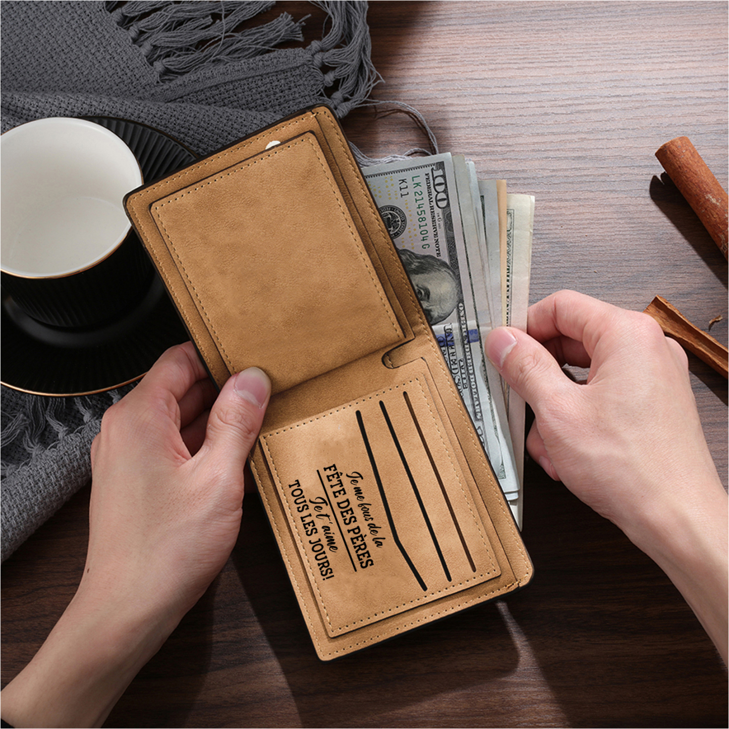 À Papa -Portefeuille Homme en cuir PU "Meilleur Papa du Monde" Personnalisé avec 1 Prénom Portefeuille Poing Cadeau Fête des Pères | Jessemade