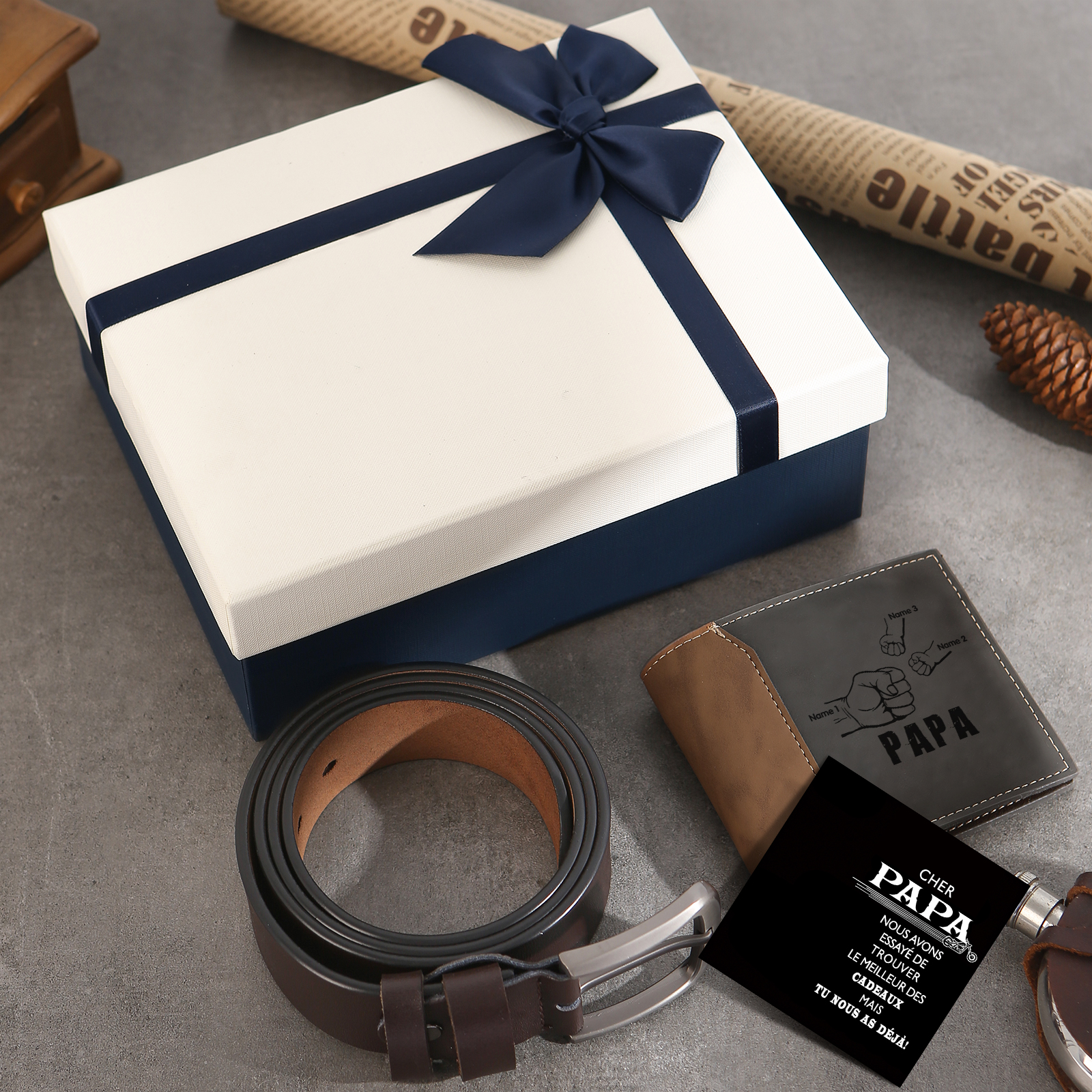 Coffret Cadeau 3PCS - Portefeuille Photo Personnalisés avec 3 Prénoms et Poings avec Ceinture et Carte - Cadeau pour Papa  | Jessemade