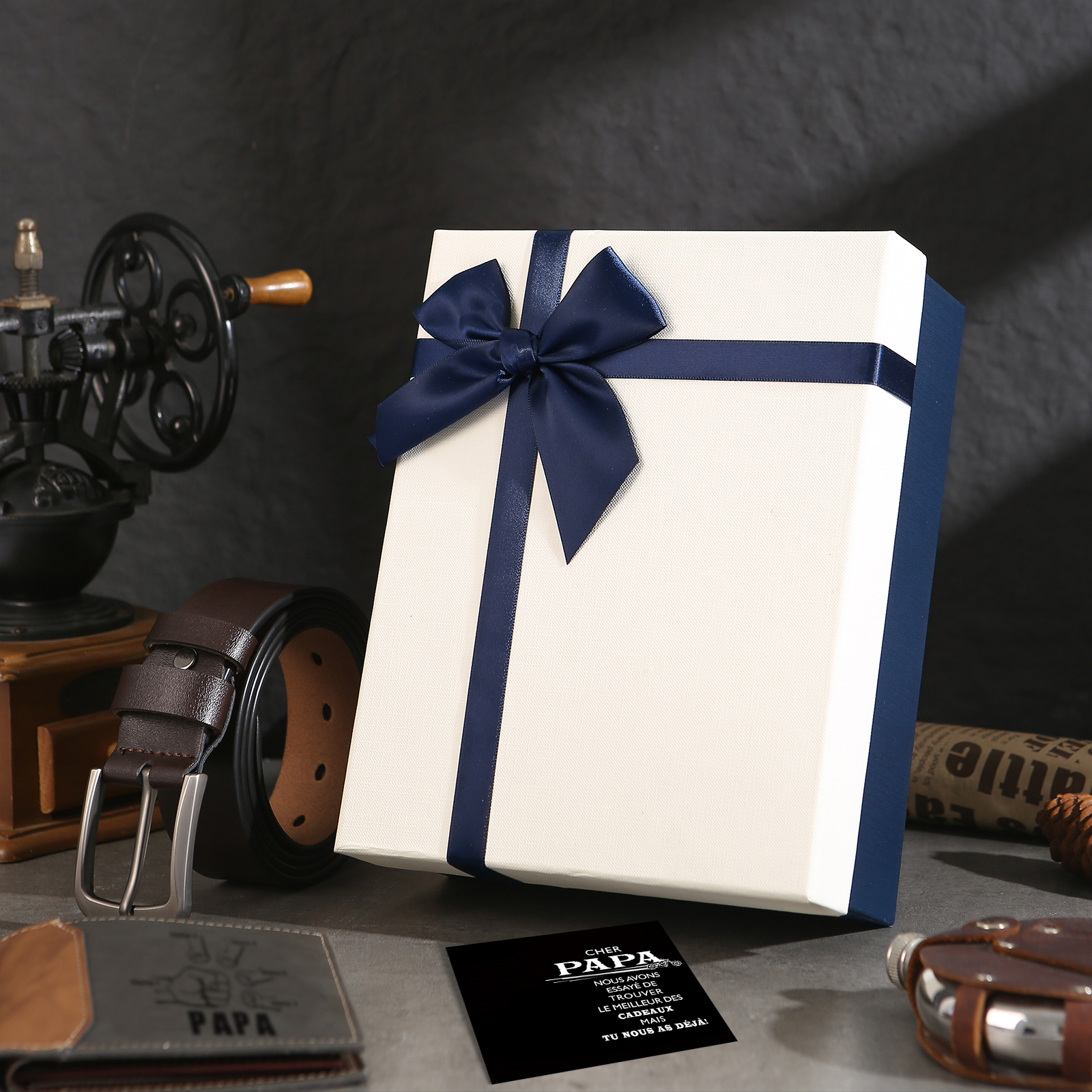 Coffret Cadeau 3PCS - Portefeuille Photo Personnalisés avec 5 Prénoms et Poings avec Ceinture et Carte - Cadeau pour Papa  | Jessemade