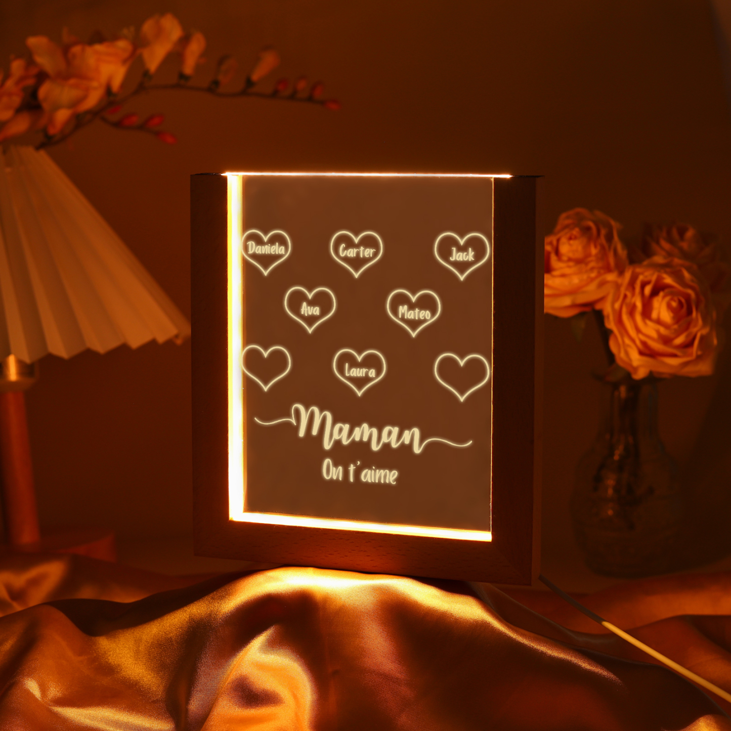 À Maman/Mamie - Lampe de chevet LED Cœurs 6 Prénoms Personnalisés avec 1 Texte