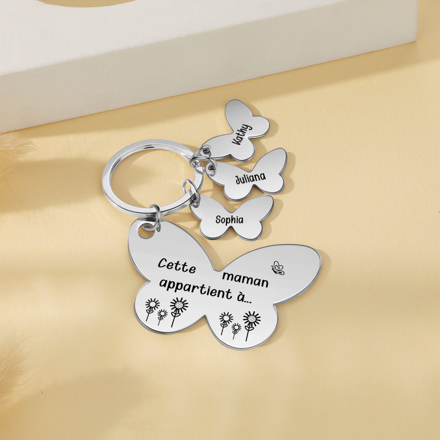 À Maman/Mamie - Porte-Clés Papillon 3 Prénoms Personnalisés avec Texte 