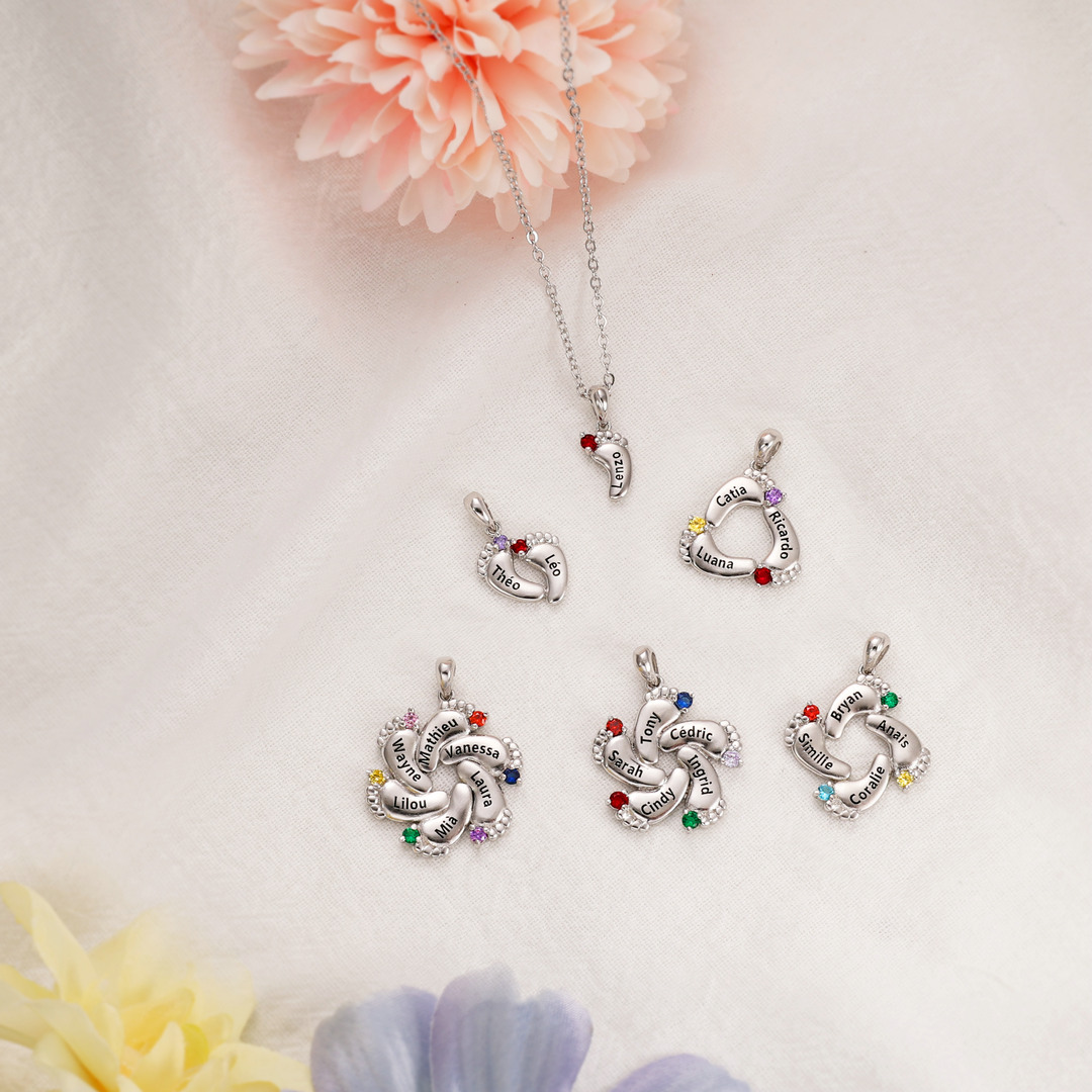 Collier 1 Prénom Personnalisé pied bebe avec pierre de naissance