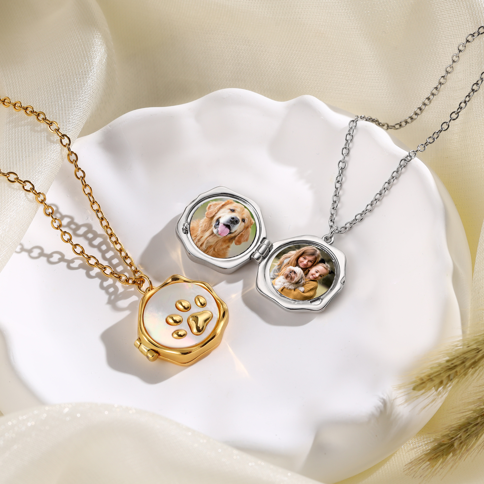 Collier Médaillon Empreinte de Patte avec Photo Personnalisée – Cadeau pour Amoureux des Animaux