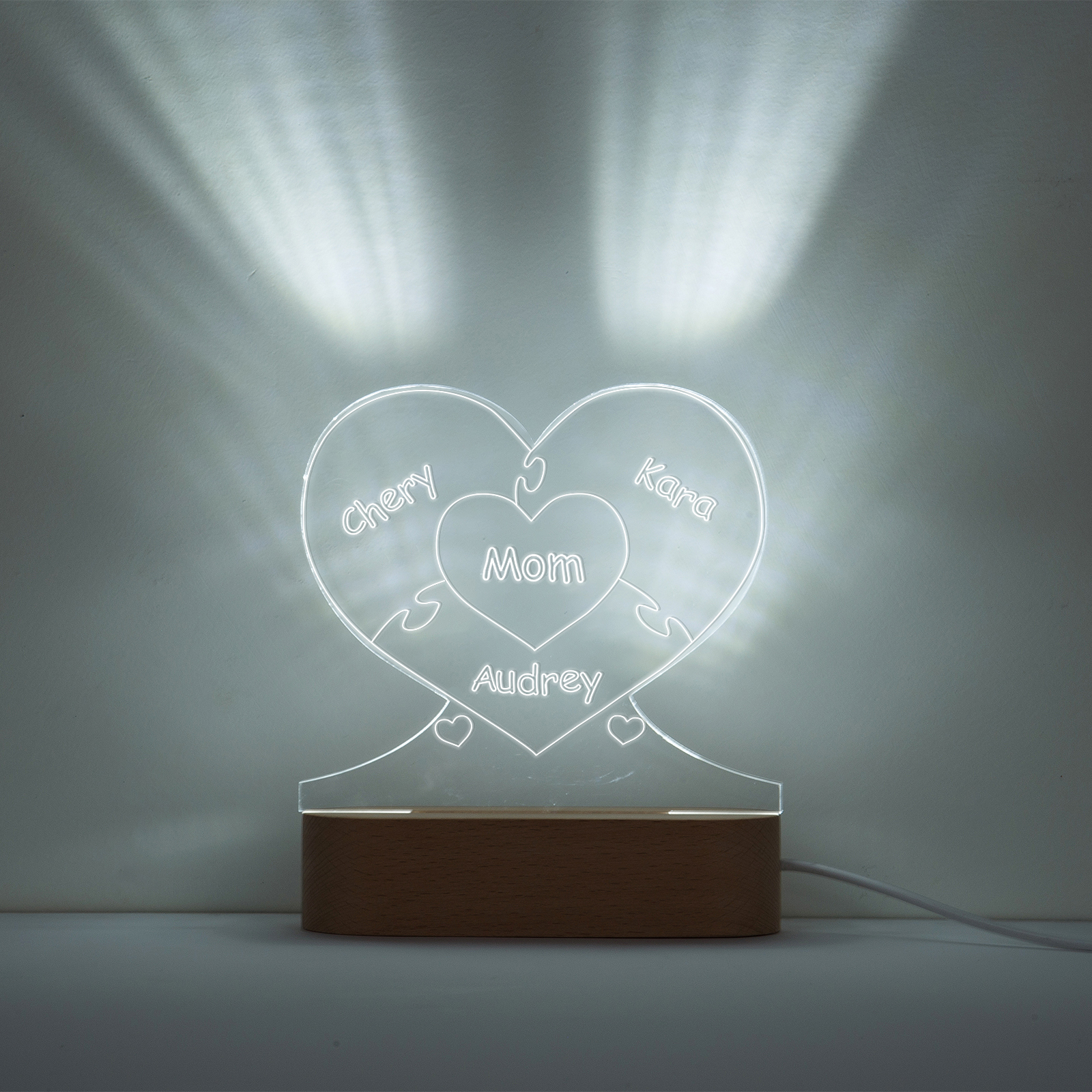 Lampe de chevet Cœur LED Lumières 3 Prénoms et 1 Texte Personnalisés pour Famille