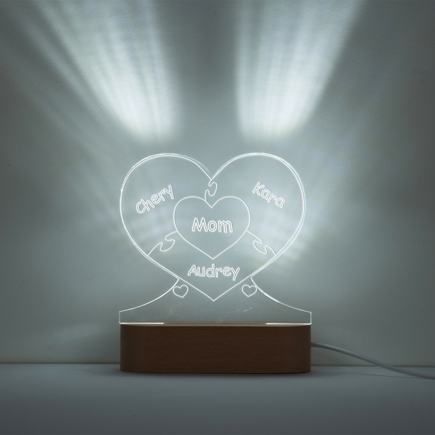 Lampe de chevet Cœur LED Lumières 3 Prénoms et 1 Texte Personnalisés pour Famille